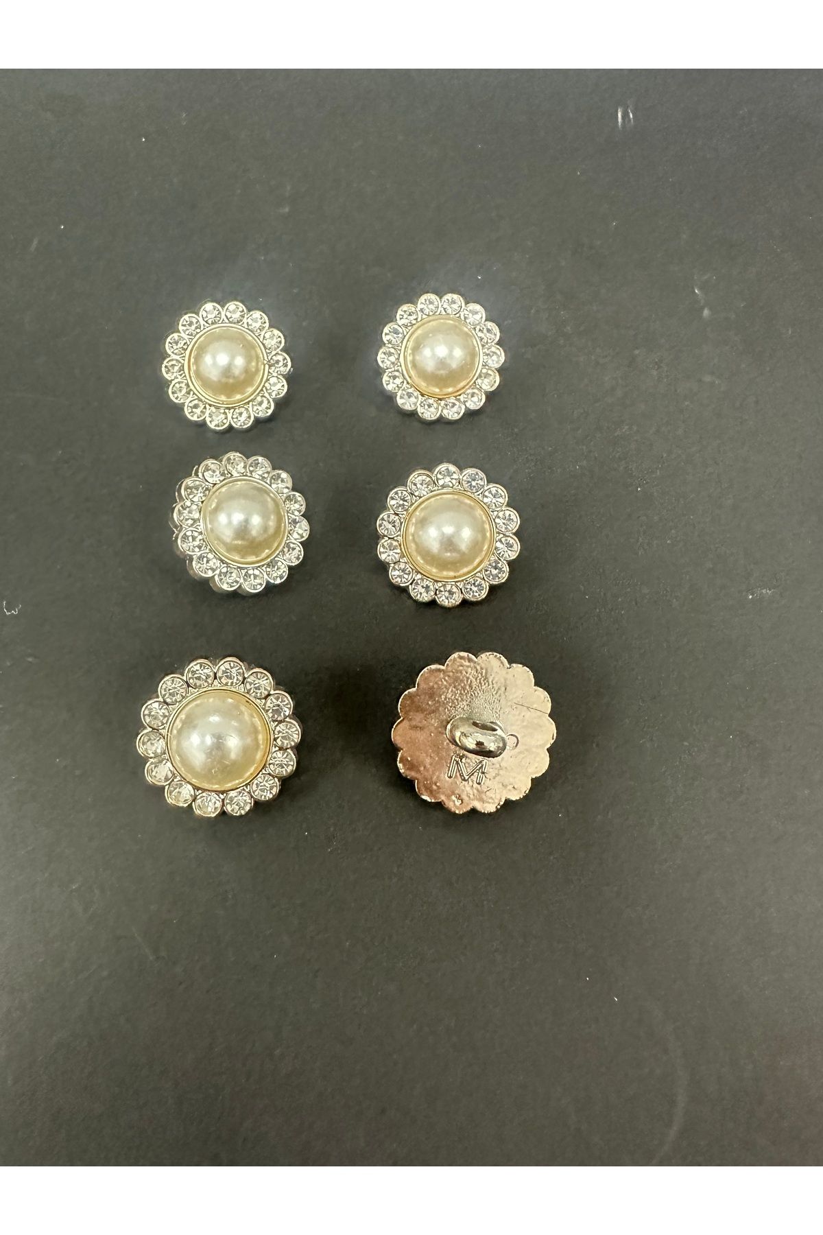 T.T-Polnet Button Pearled and Stoned Set of 6 Metalized Buttons in Size 40 3