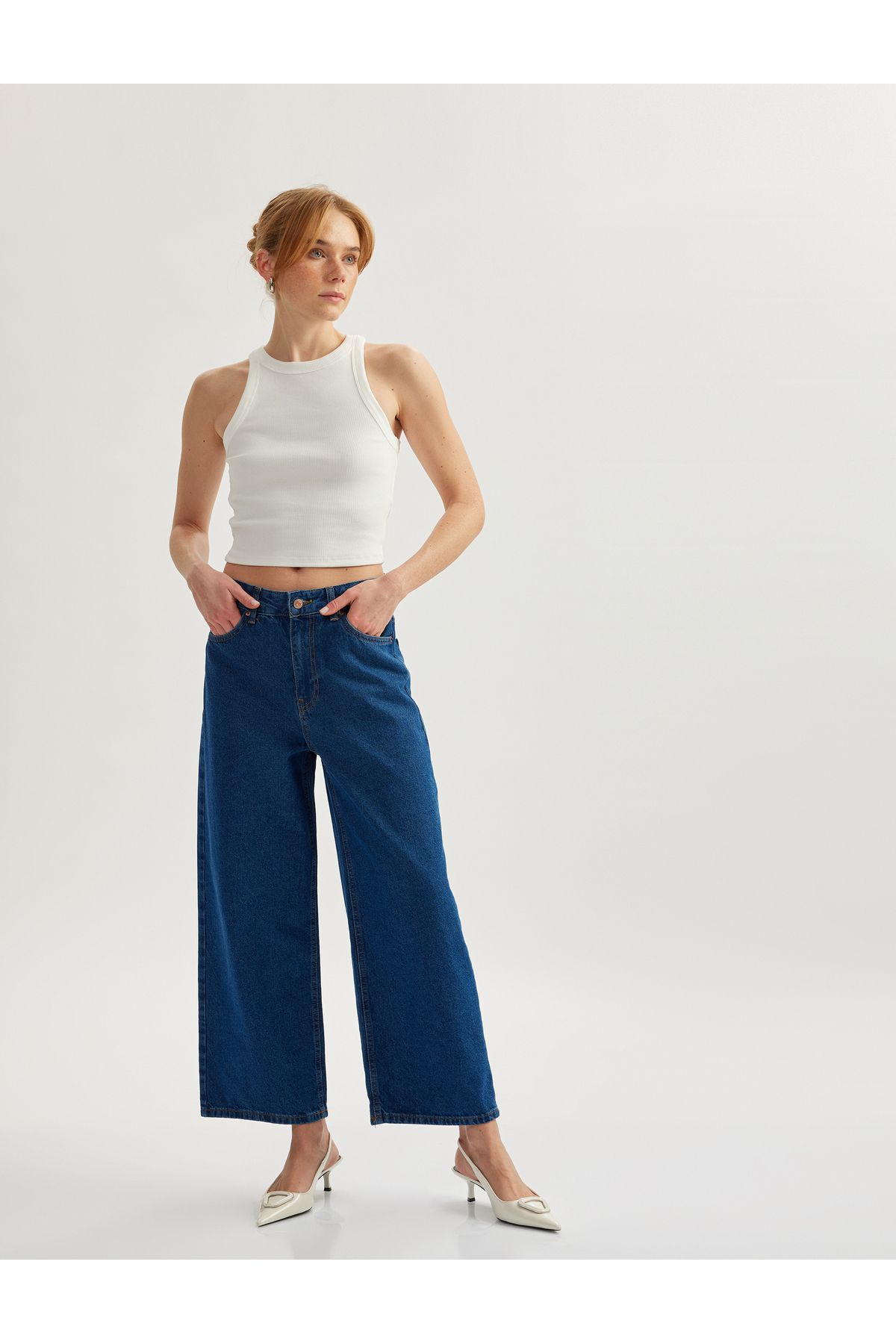 Koton KT - Yüksek Bel Düğmeli Cepli Geniş Paça Denim Pantolon -  Crop Wide Leg Jeans