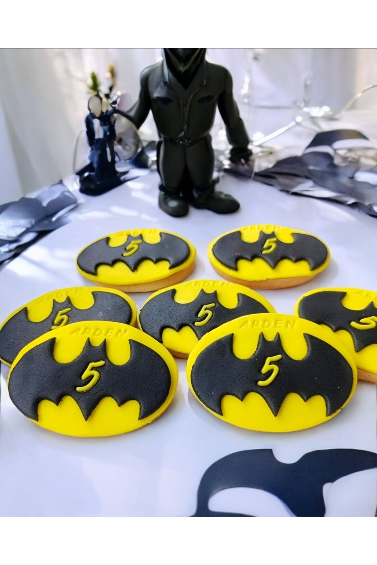 telaşe memuru 20 Adet - Batman Doğum Günü Kurabiyesi - Batman Temali Butik Kurabiye