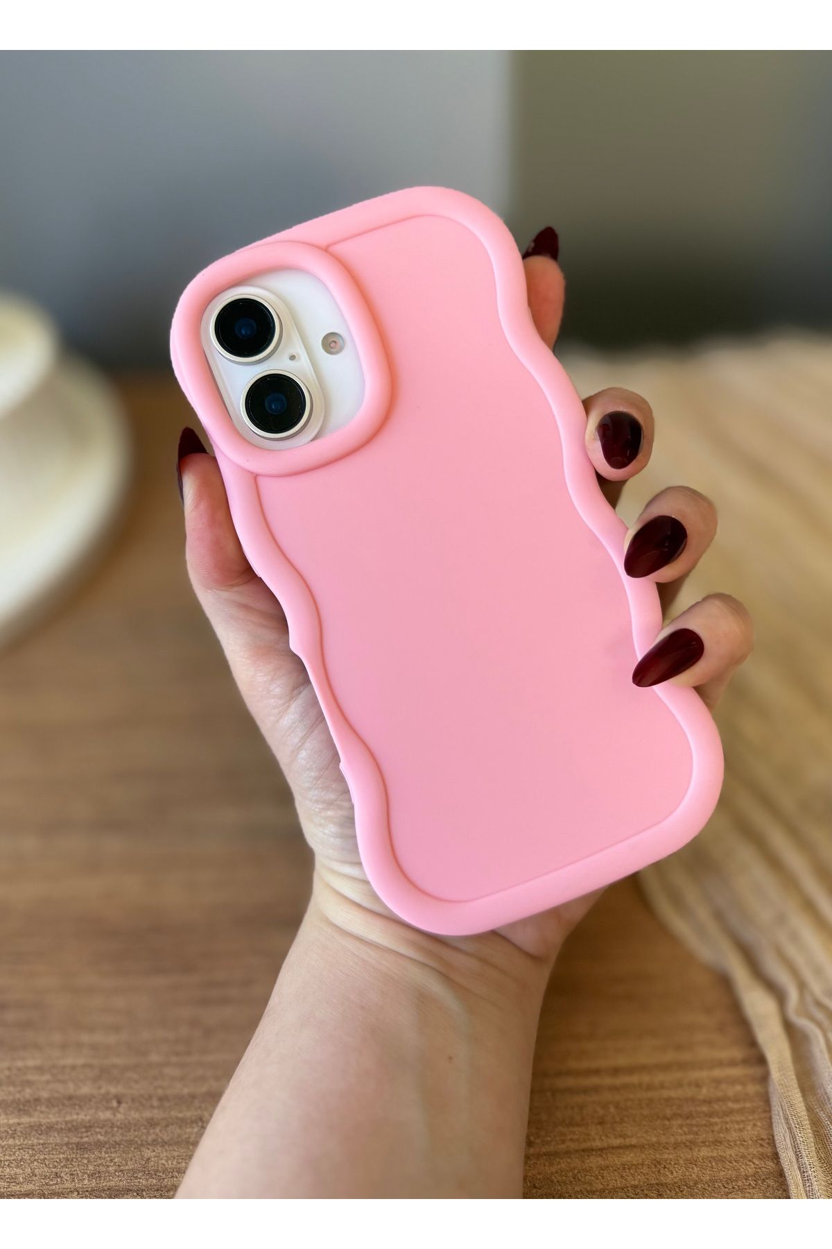 MirazTasarim IPHONE 16 PLUS DALGALI KENARLI DÜZ PEMBE KILIF