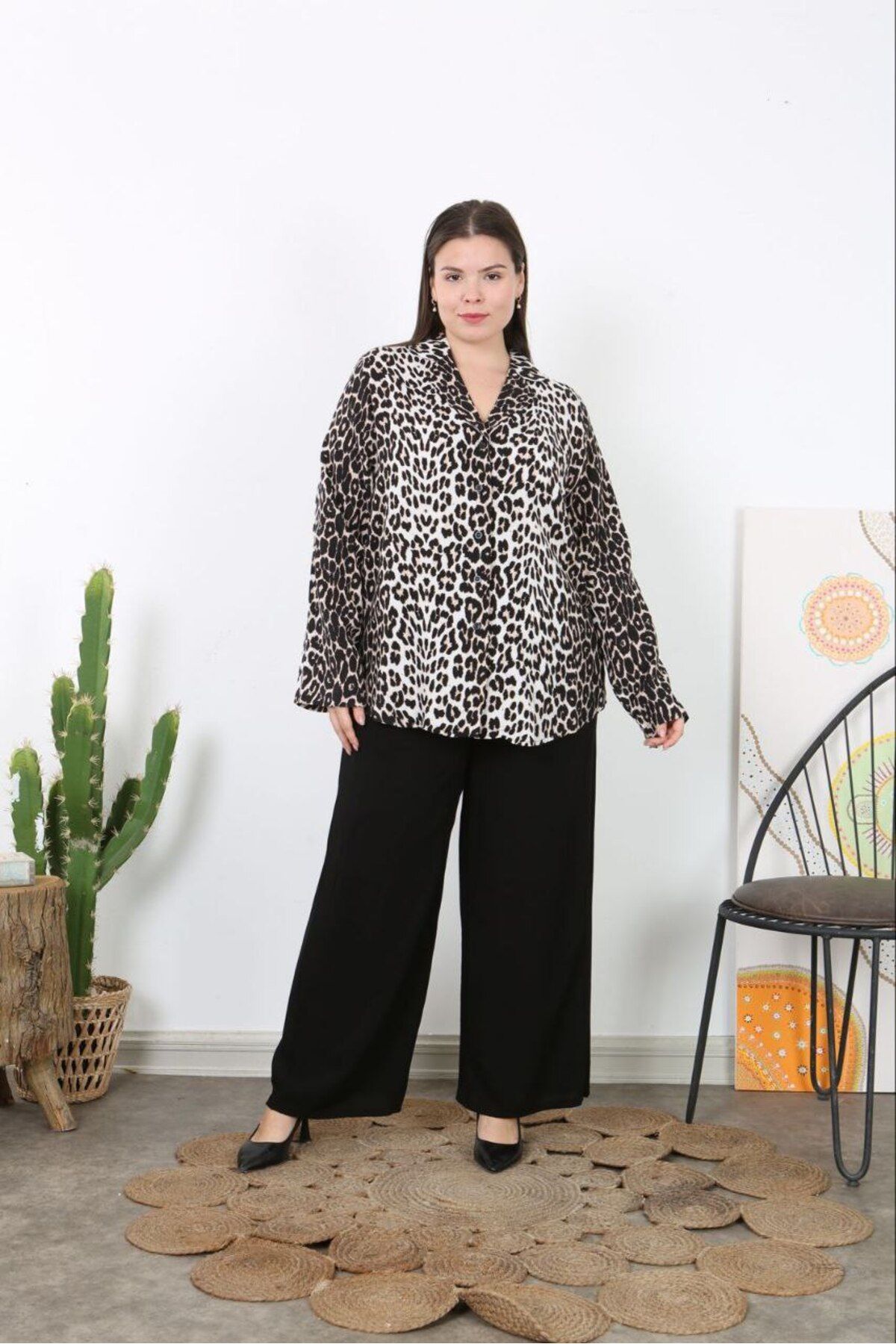Butik Nilyam Set De Pantaloni Cu Buzunare Cu Detaliu Din Cauciuc, Cămașă Cu Imprimeu Leopard, Mărime Mare Femeie - 52