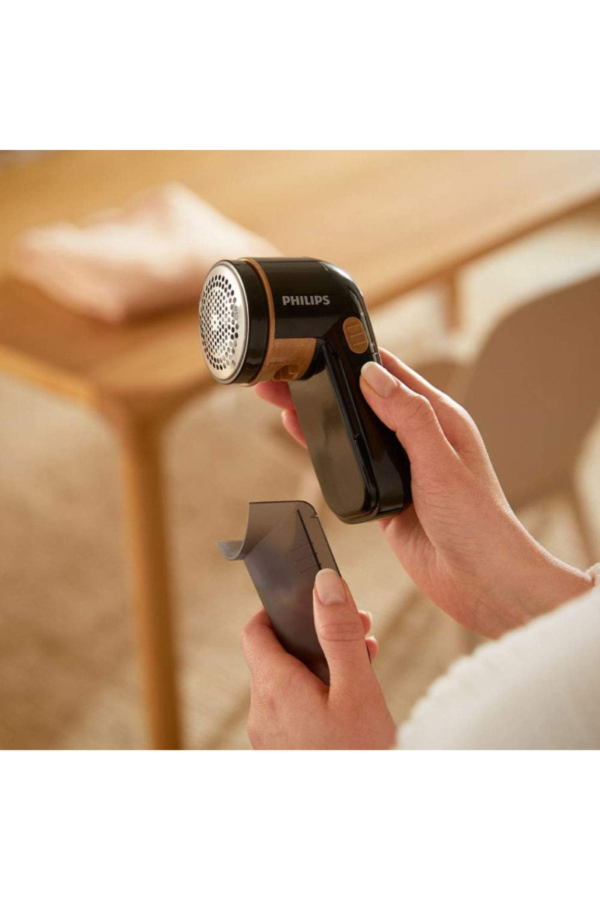 ماكينة حلاقة الأقمشة تعمل ببطارية AA بقوة 220-240...