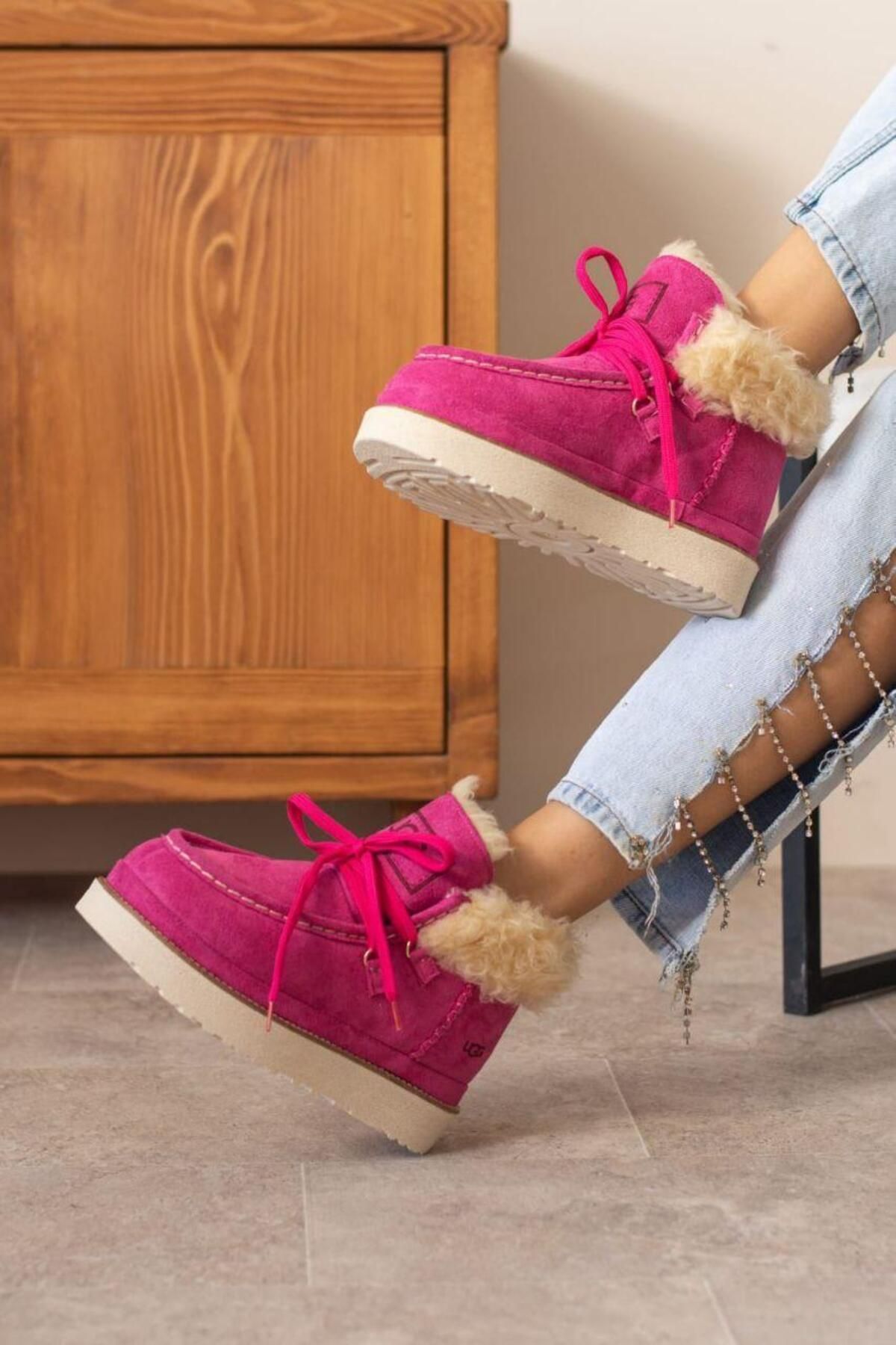 Shoeszade Pembe Tüy Detaylı Bot