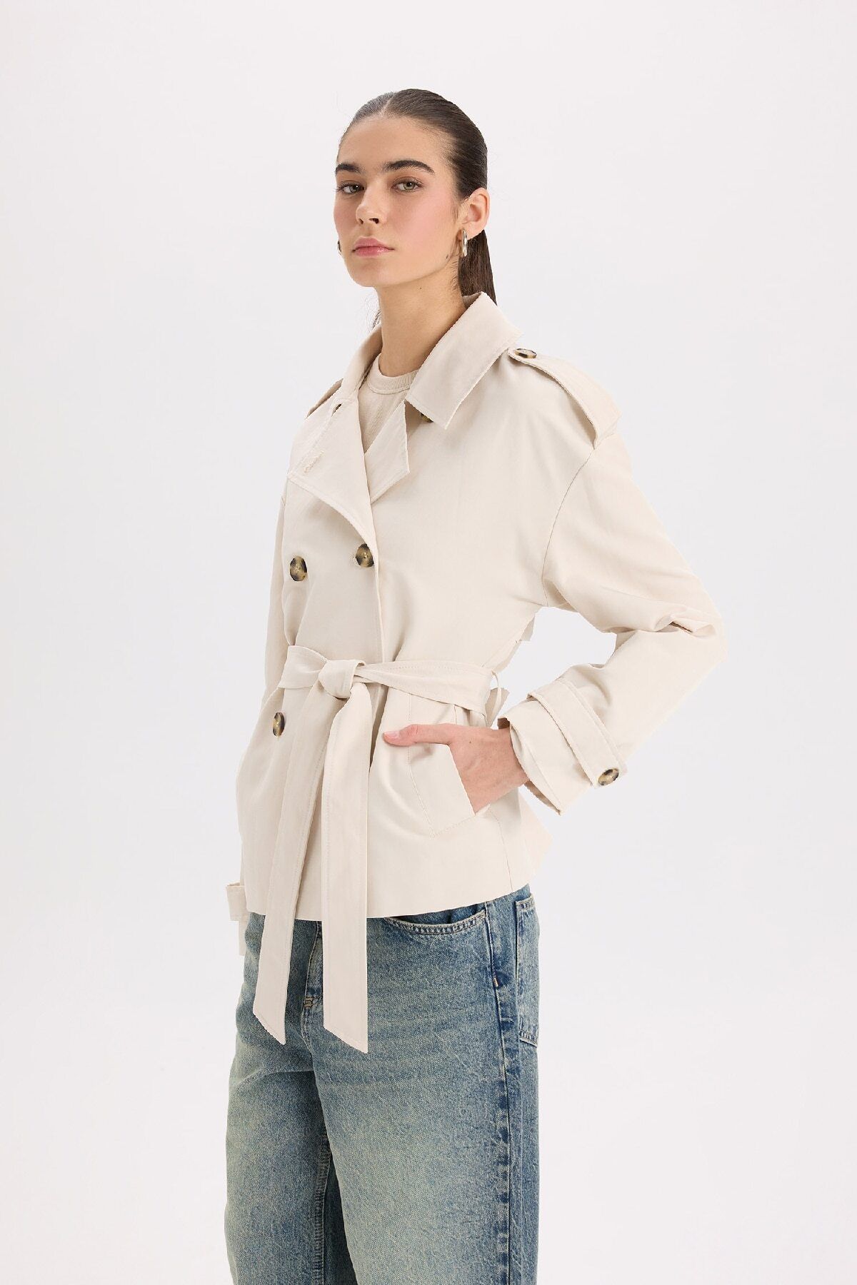 DeFacto-Short Seasonal Water Repellent Trench Coat - Double Breasted Neckline with Button Pocket, Epaulettes and Belt B9705Ax25Sp 4