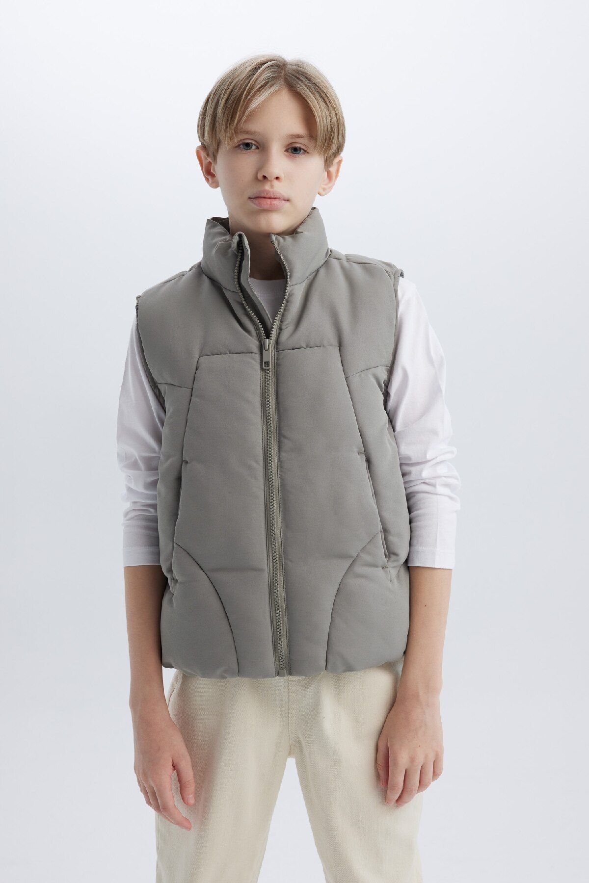 DeFacto-Boy's Water Repellent Zippered Stand Collar Vest D5908A825Sp 3