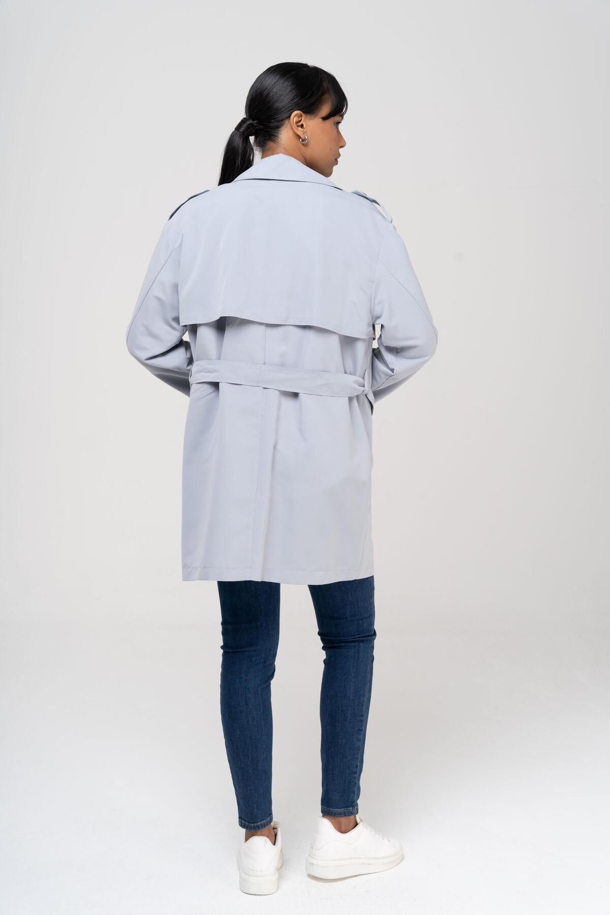 Olcay-Ungefütterter Trenchcoat mit Umhang und Schulterklappe, detaillierte wasserabweisende Eigenschaften HELLBLAU 6541 7