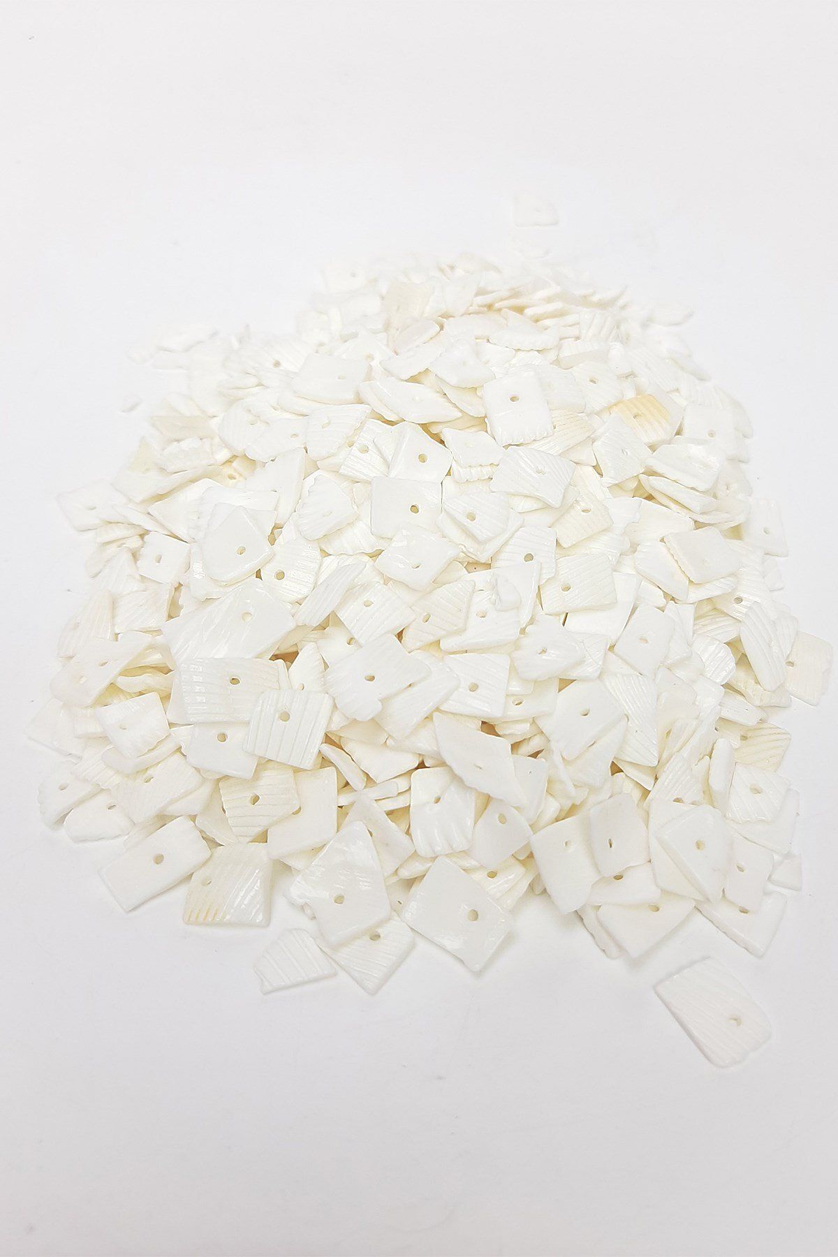 Hayalperest boncuk-White Patterned Pearlescent Seashell 2