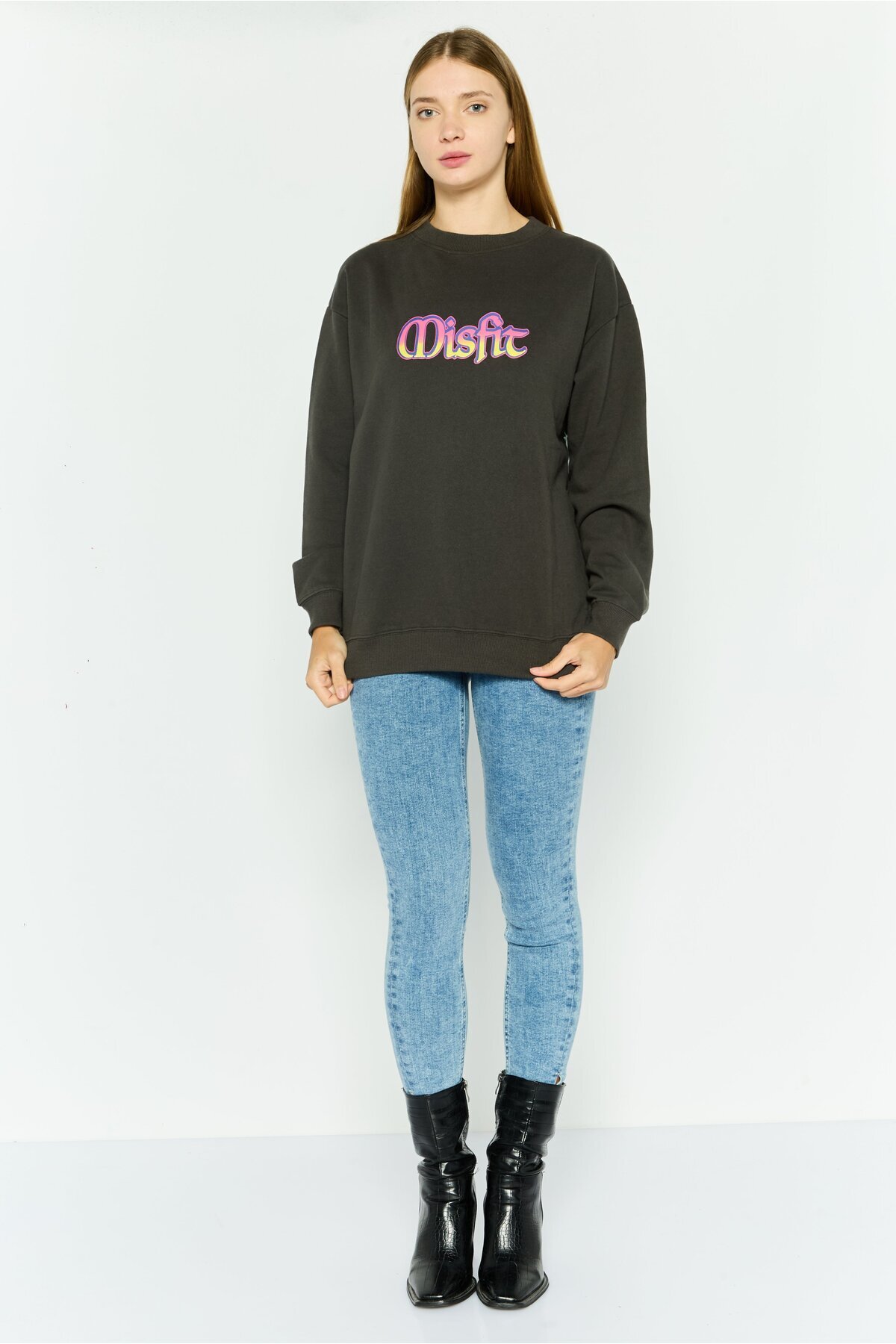 Misfit-Women Crew Neck Graphic Print Long Sleeves Sweatshirt, Dark Grey 4