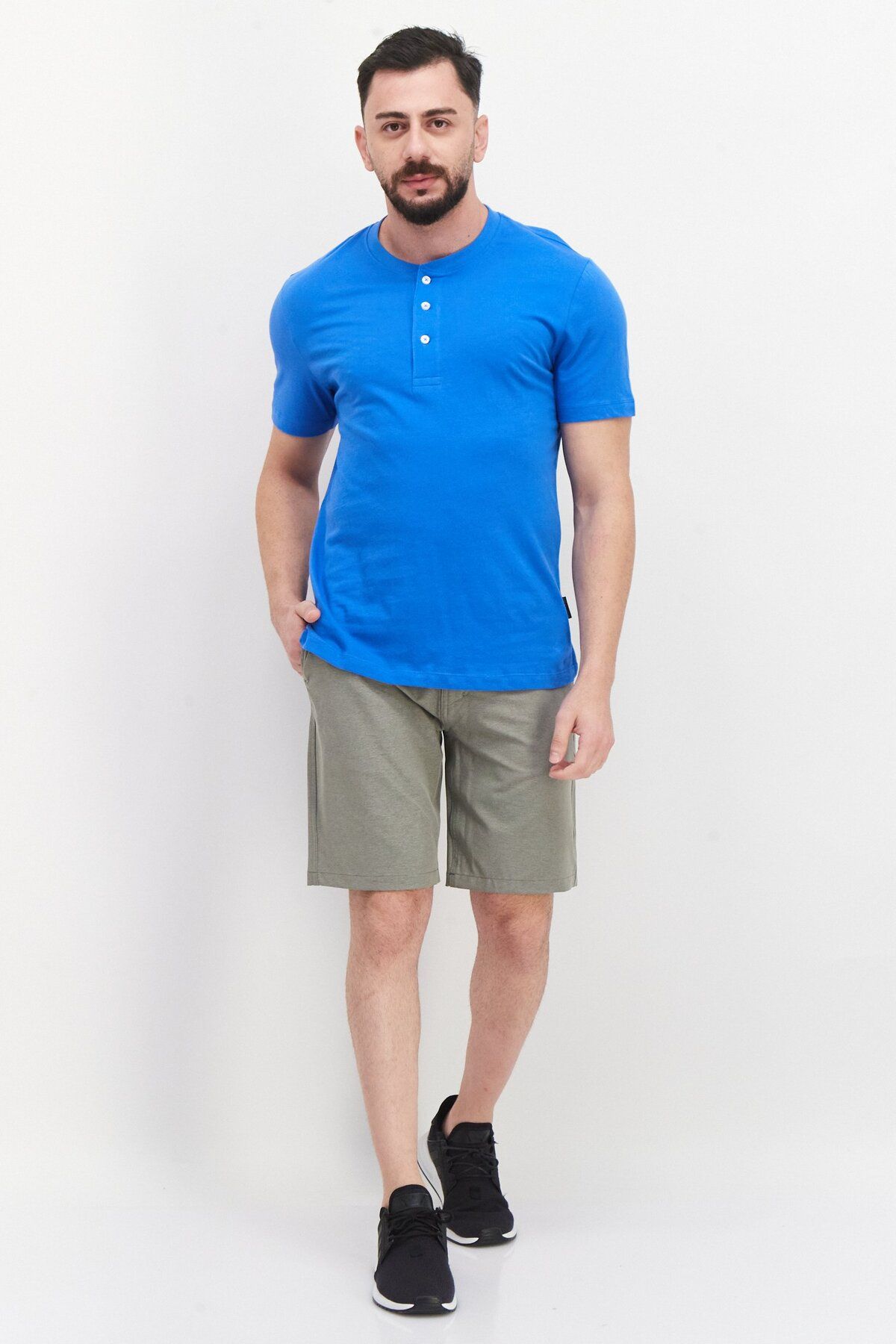 Vince Camuto-Men Round Neck Short Sleeves Plain T-Shirt, Blue 2