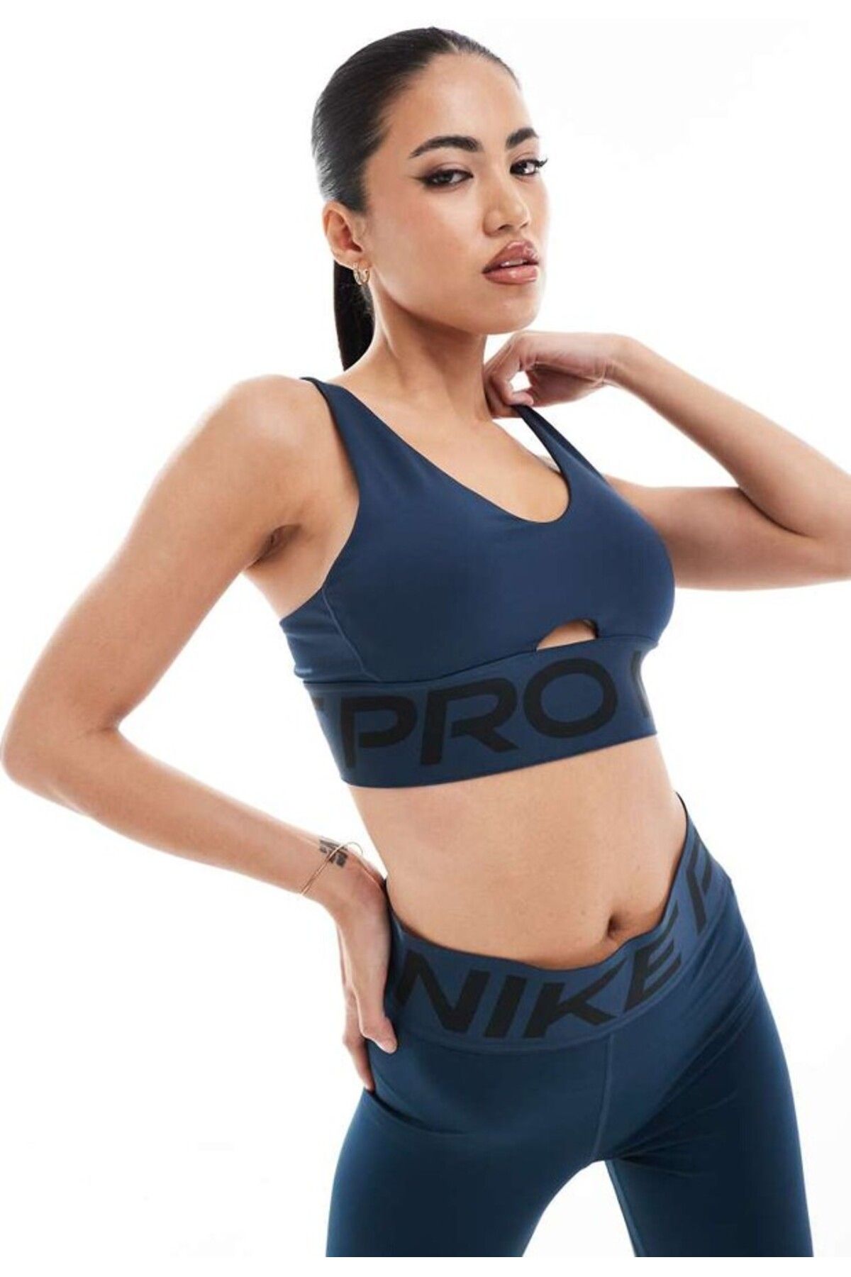 Nike Pro Indy Plunge Medium-Support Padded Training Kadın Bra NDD SPORT