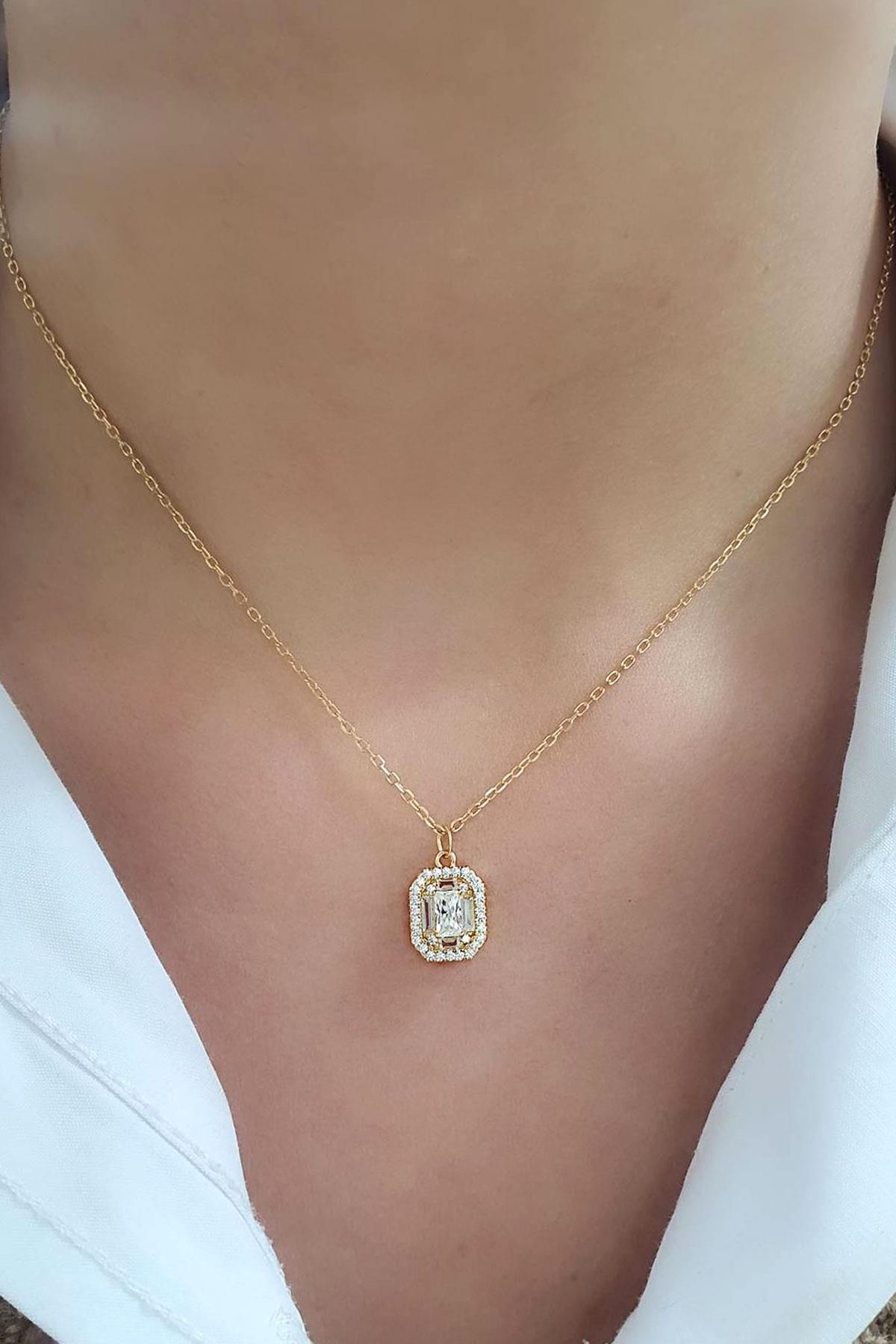 OSESHOP Sky Diamond Baget Taşlı 925ayar Gümüş Üzerine Altın Kaplama Tek Taş Kolye