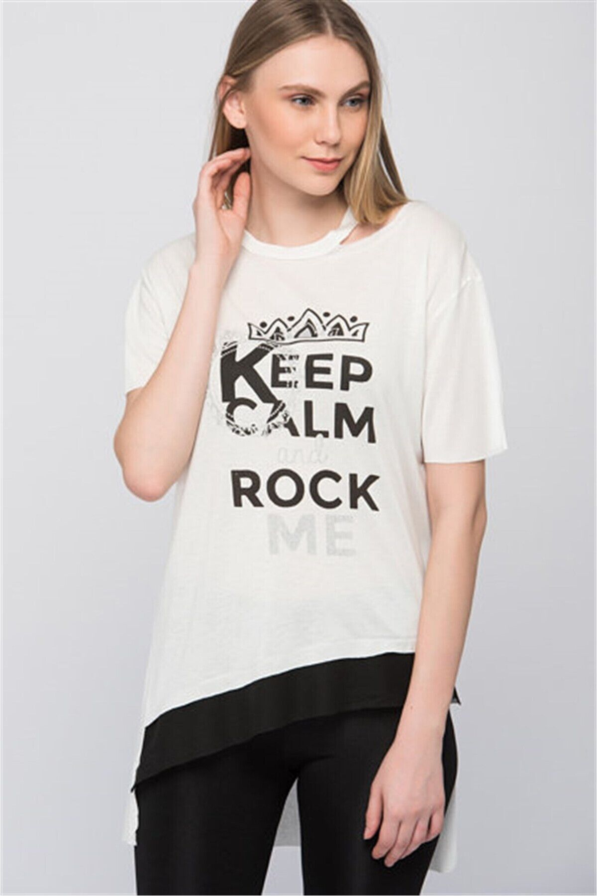 Cotton Mood-8101001   Tunica cu maneca scurta cu decolteu din stanga imprimata Keep Calm Ecru 2