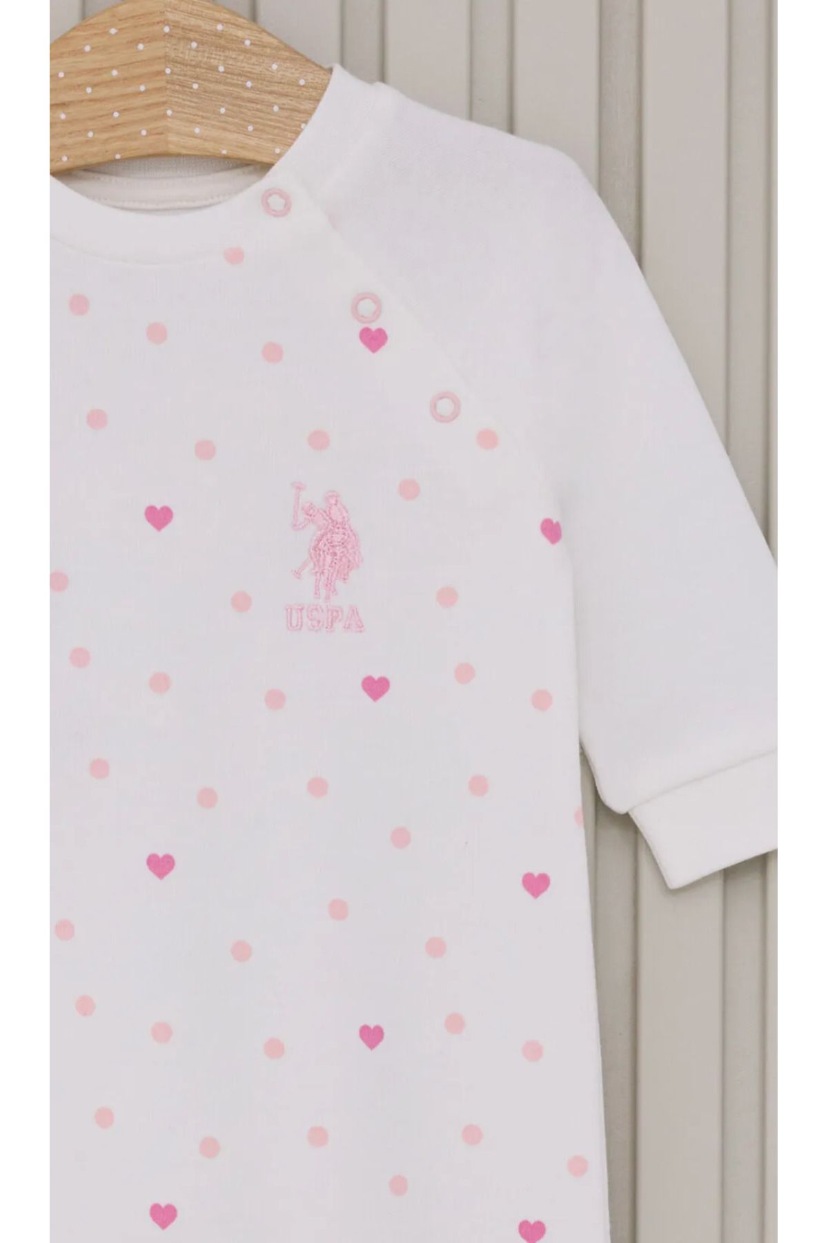 U.S. Polo Assn.-Licensed Uspa White Heart Themed Long Sleeve Snap Fastener Footless Romper for Baby Girl 3