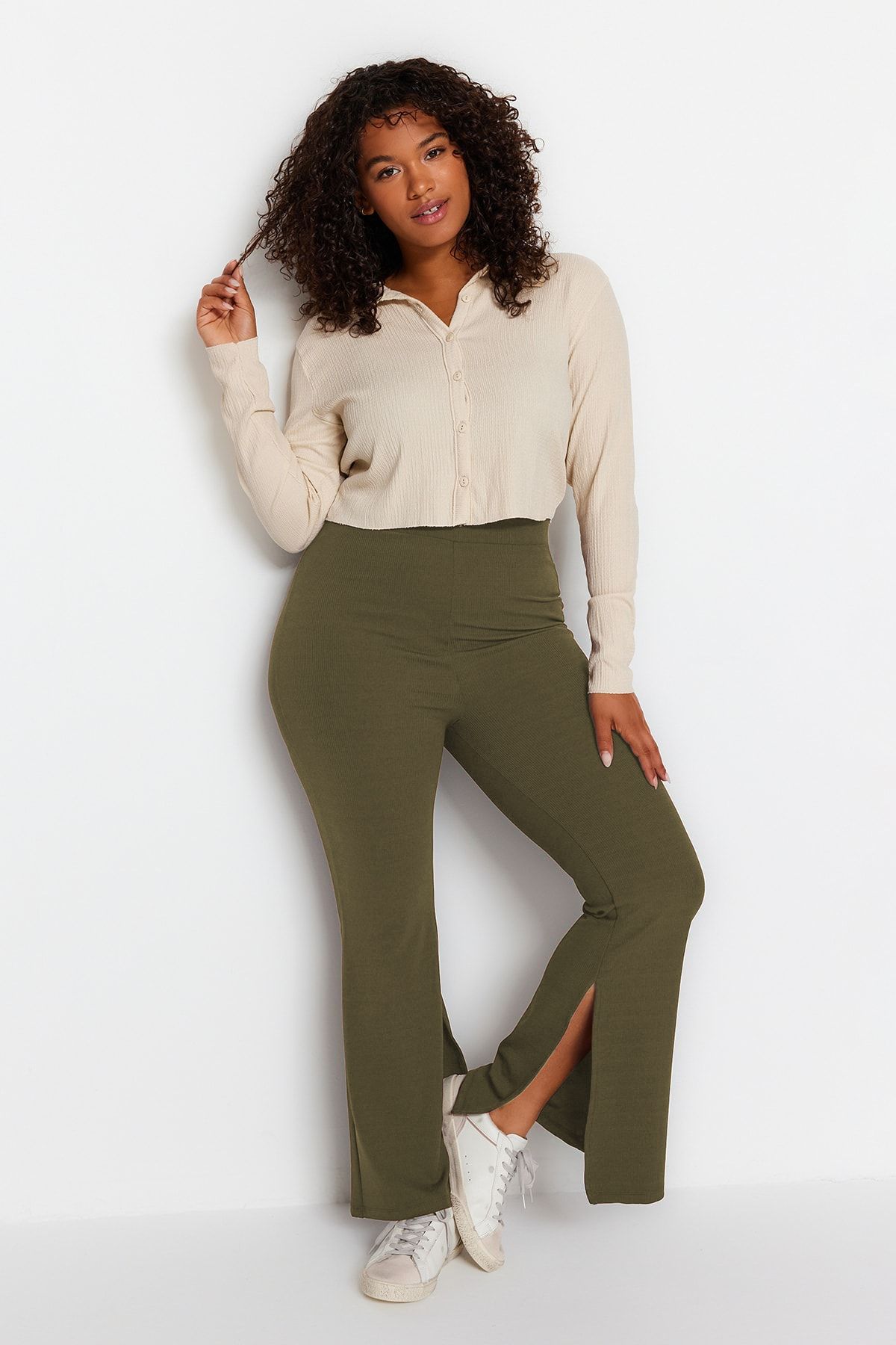 Trendyol Curve Spodnie Dzwony W Kolorze Zielonej Oliwy Plus Size - Kobieta - XL