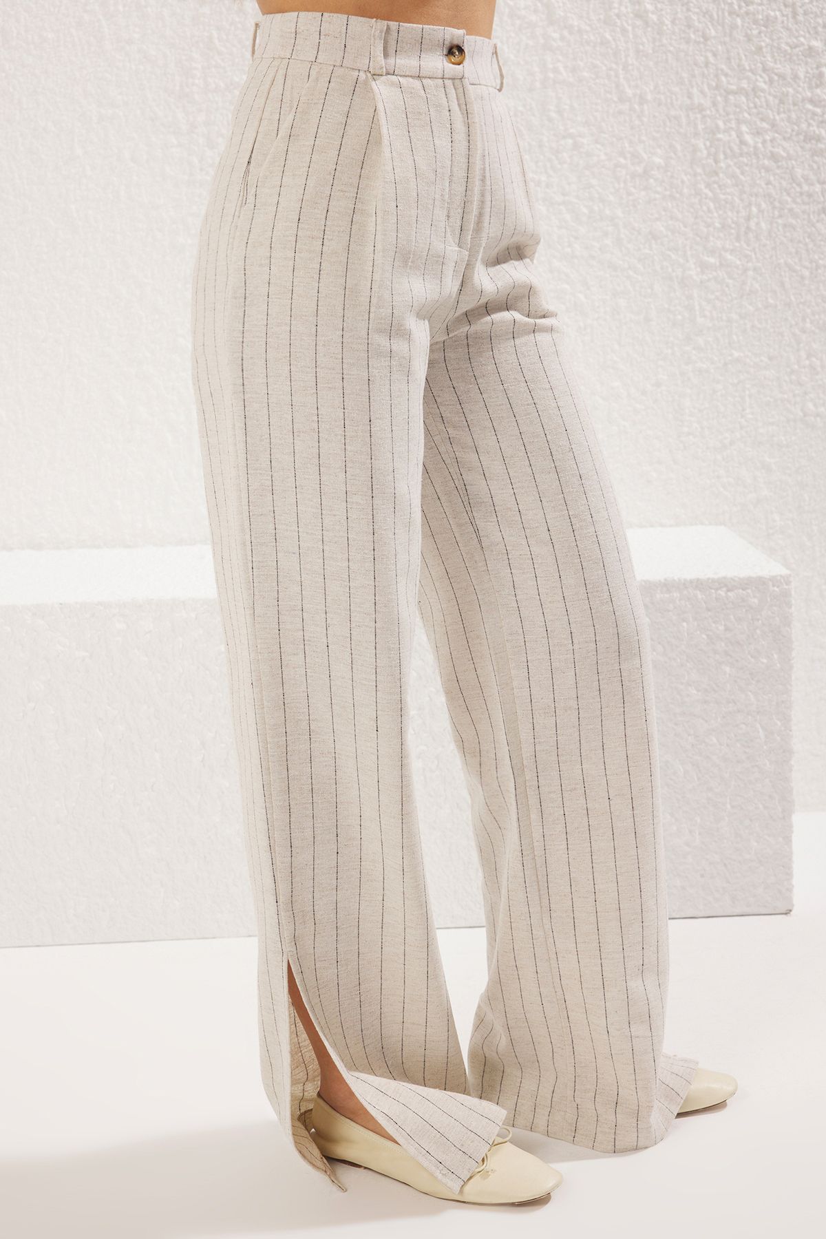 Trendyol Collection-Set vestă de in dungi bej și pantaloni largi - fără spate TWOSS25AU00045 5