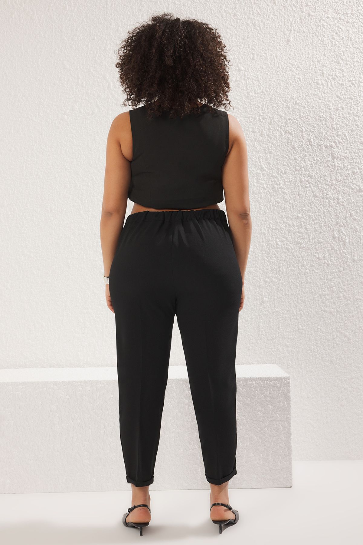 Trendyol Curve-Plus Size Black Cigarette Pants - Elastic Back and Zipper Tbbss25Ar00006 5