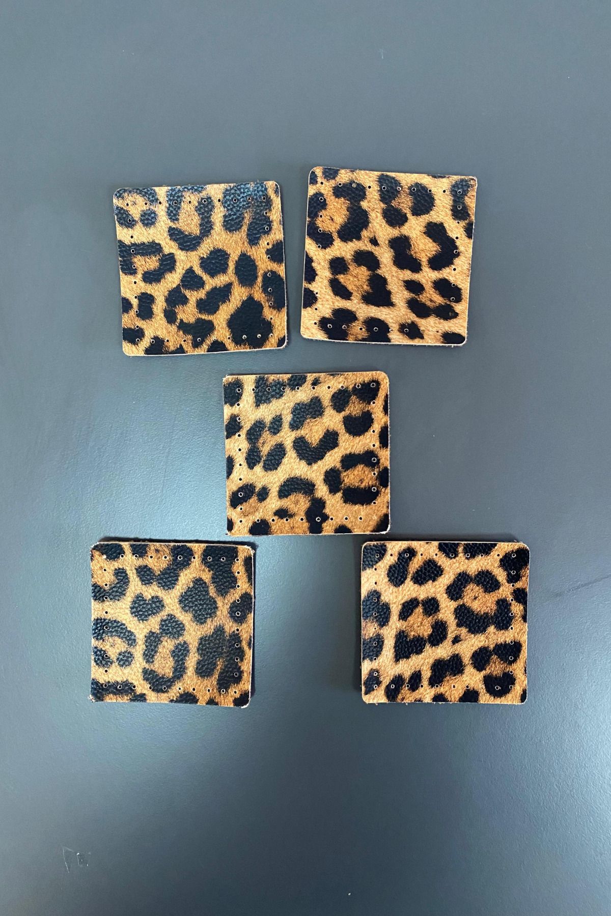 FOLD 5'li Leopar Desen Kare Deri  8*8,5cm