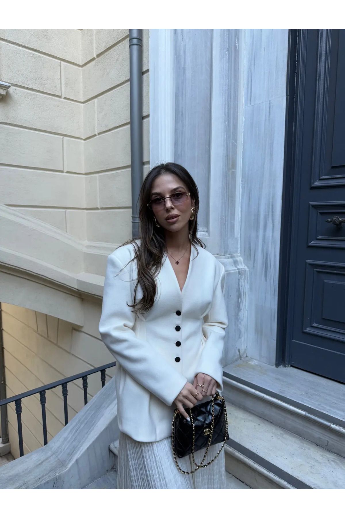My Blog-Ecru Schwarz Knopf Design Kaschmir Jacke 1