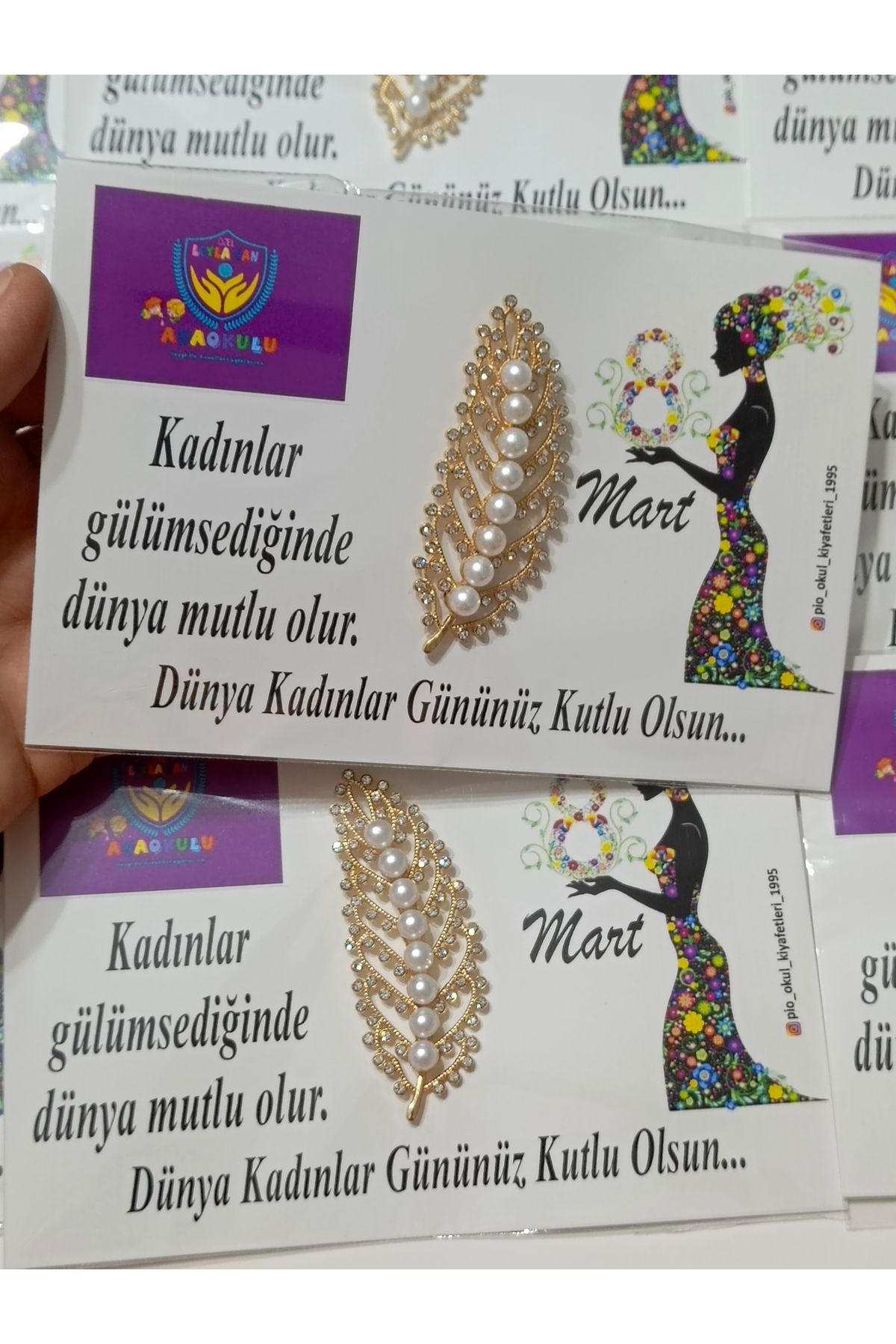 Tasarım 8 mart dünya kadınlar günü hediyelik Çelik inci toka