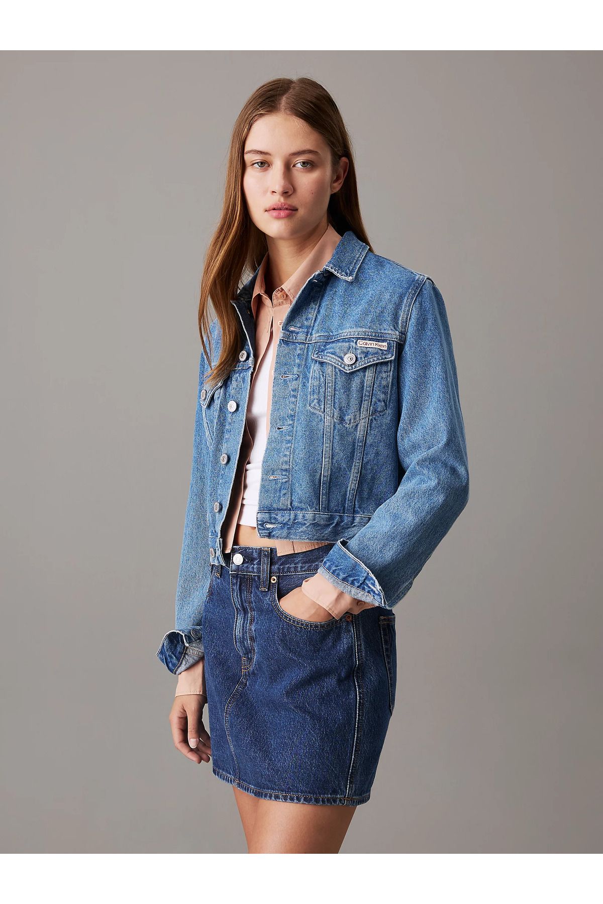 Calvin Klein Kadın Rahat Kesim Cep Detaylı Uzun Kollu Denim Mavi Ceket J20J224542-1A4