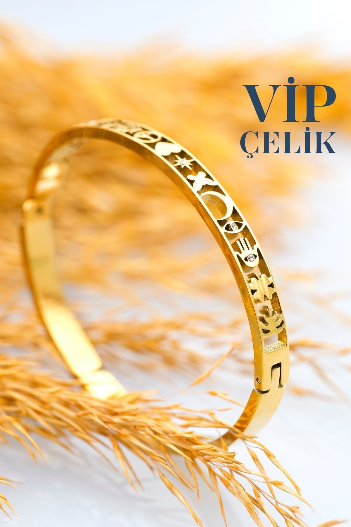 Chillin'-Italian Steel Cartiere Handcuffs Luck Talisman Symbol Vip Bracelet 4