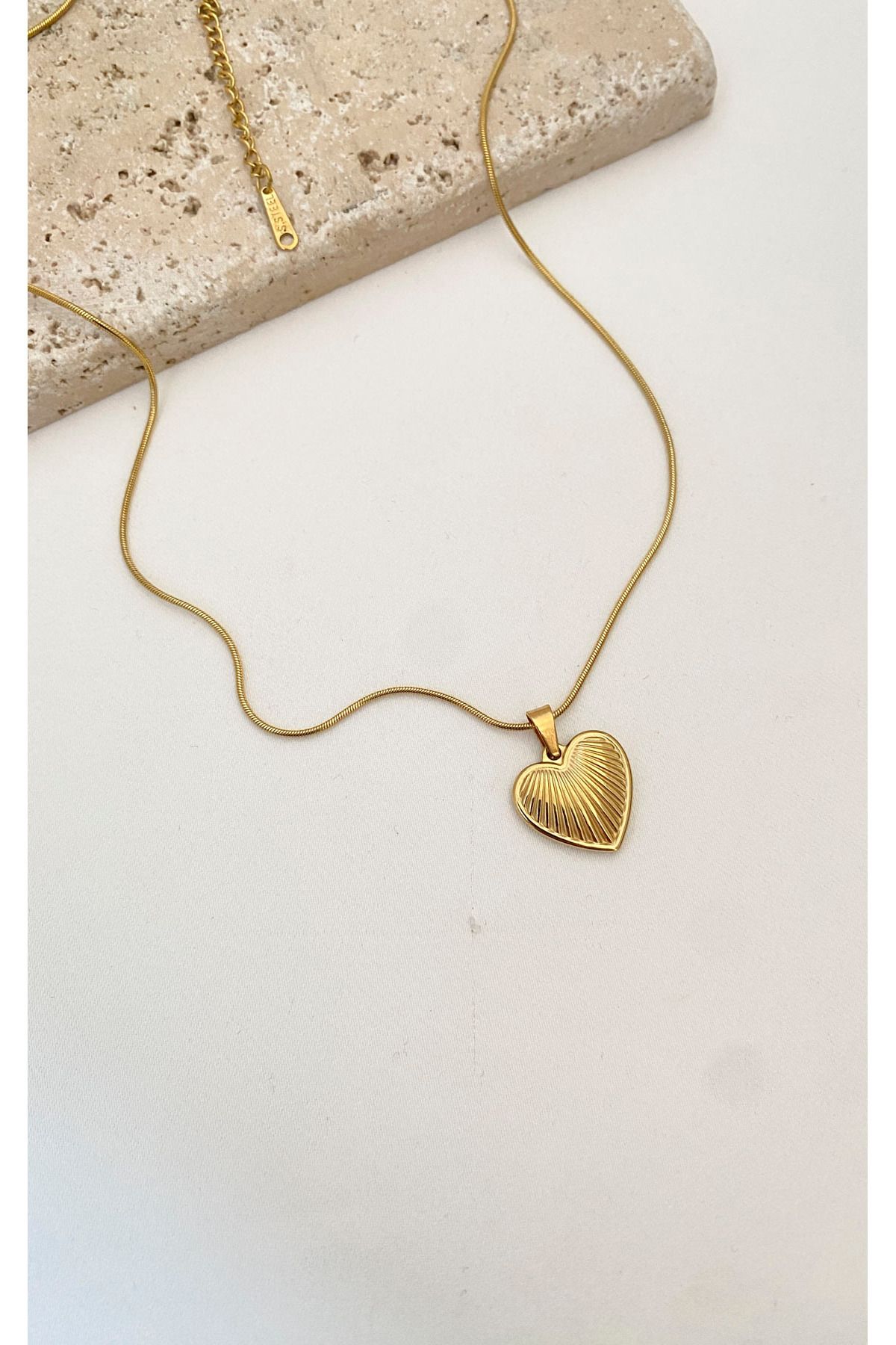 Sacha Accessories-Heart Figured Gold Steel Necklace 2