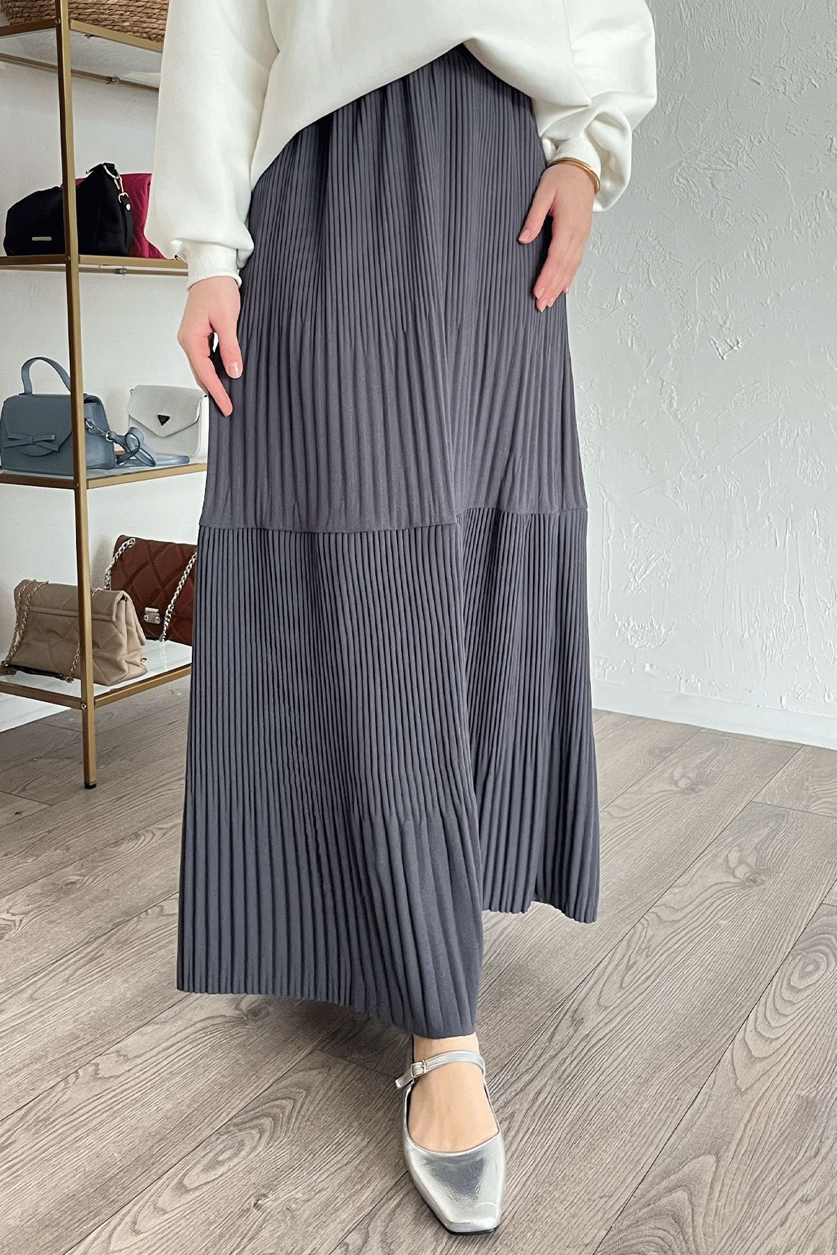 complete the look image