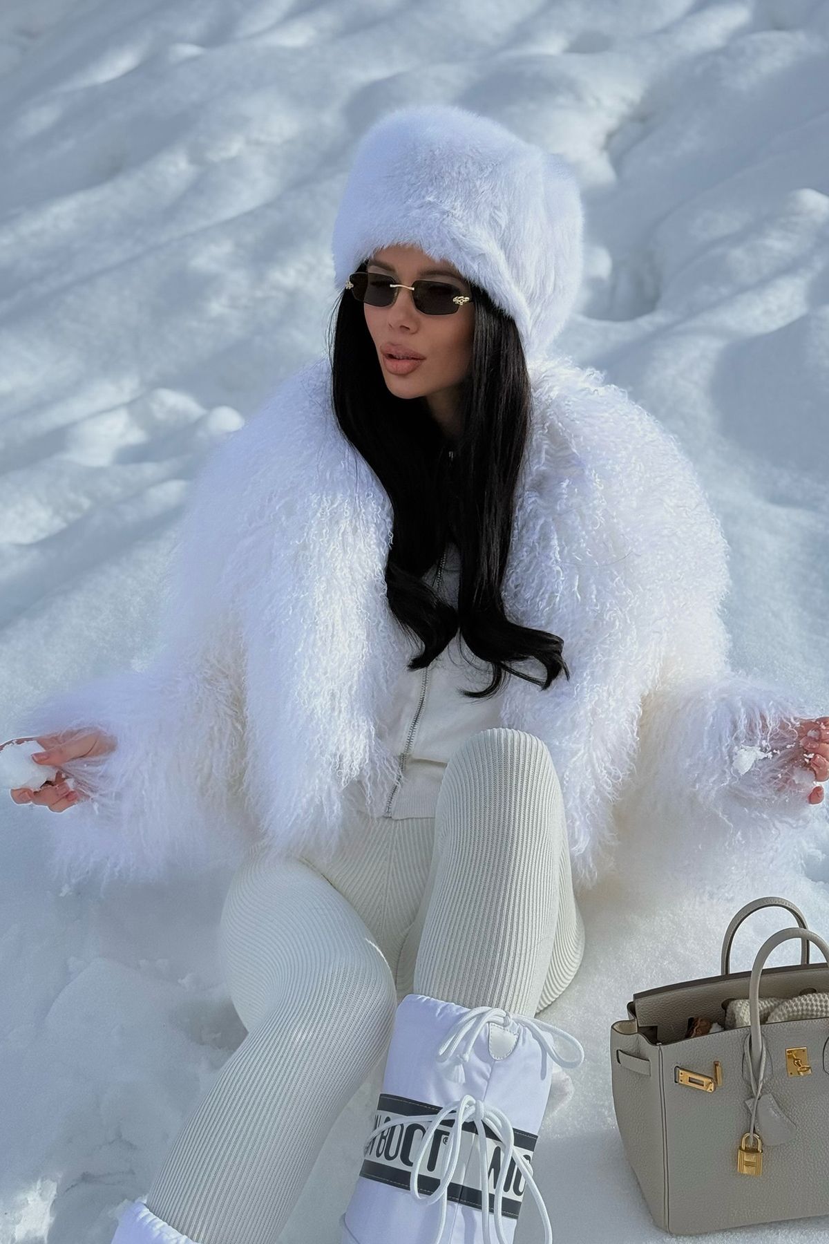 Mağazam Online-White Plush Heart Hat |   Faux Fur Winter Women's Cap New Year, New Year's Gift 4