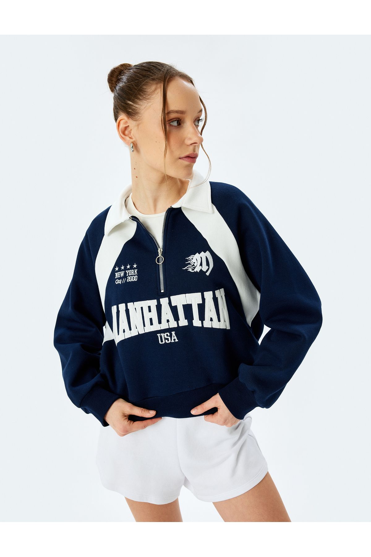 Koton KT - Yarım Fermuarlı Baskı Detaylı Uzun Kollu Polo Yaka Crop Sweatshirt