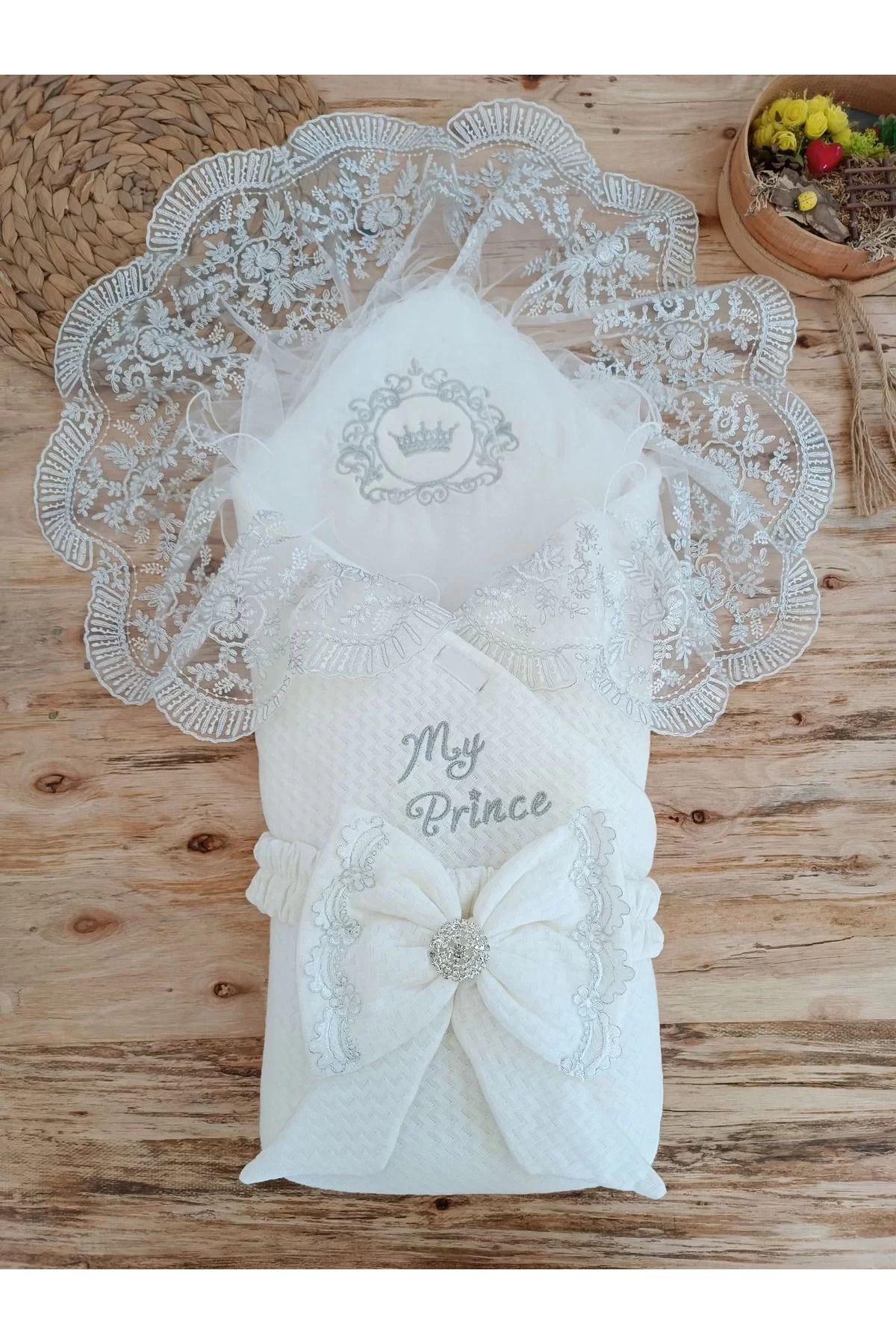 BABY WEAR Yenidoğan Pamuk Taç Benim Prensim Nakışlı Trilüks Kundak  Ekru