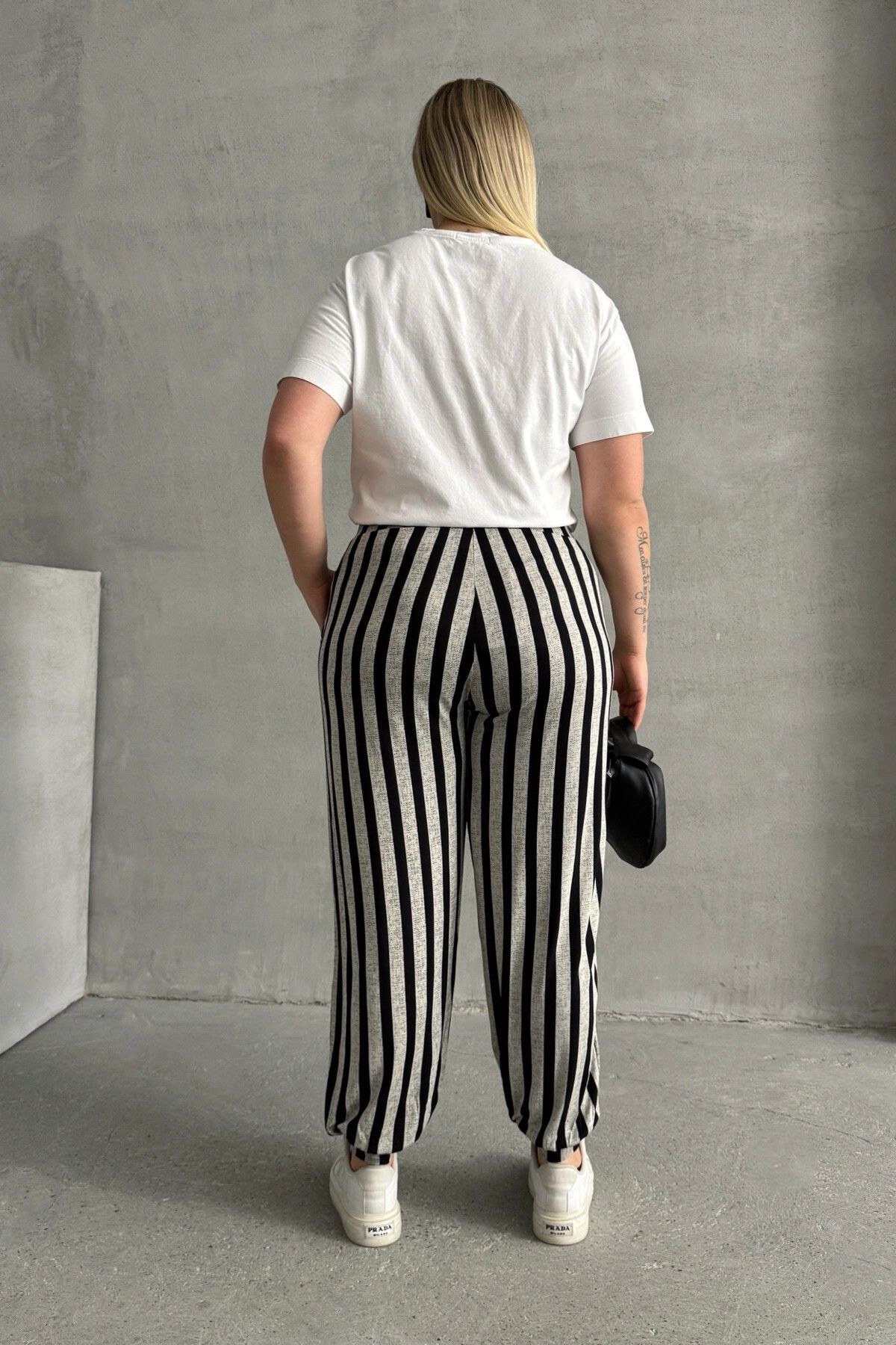 Stil Diva-Plus Size Elastic Waist and Leg Striped Pocket Trousers 89-70 8