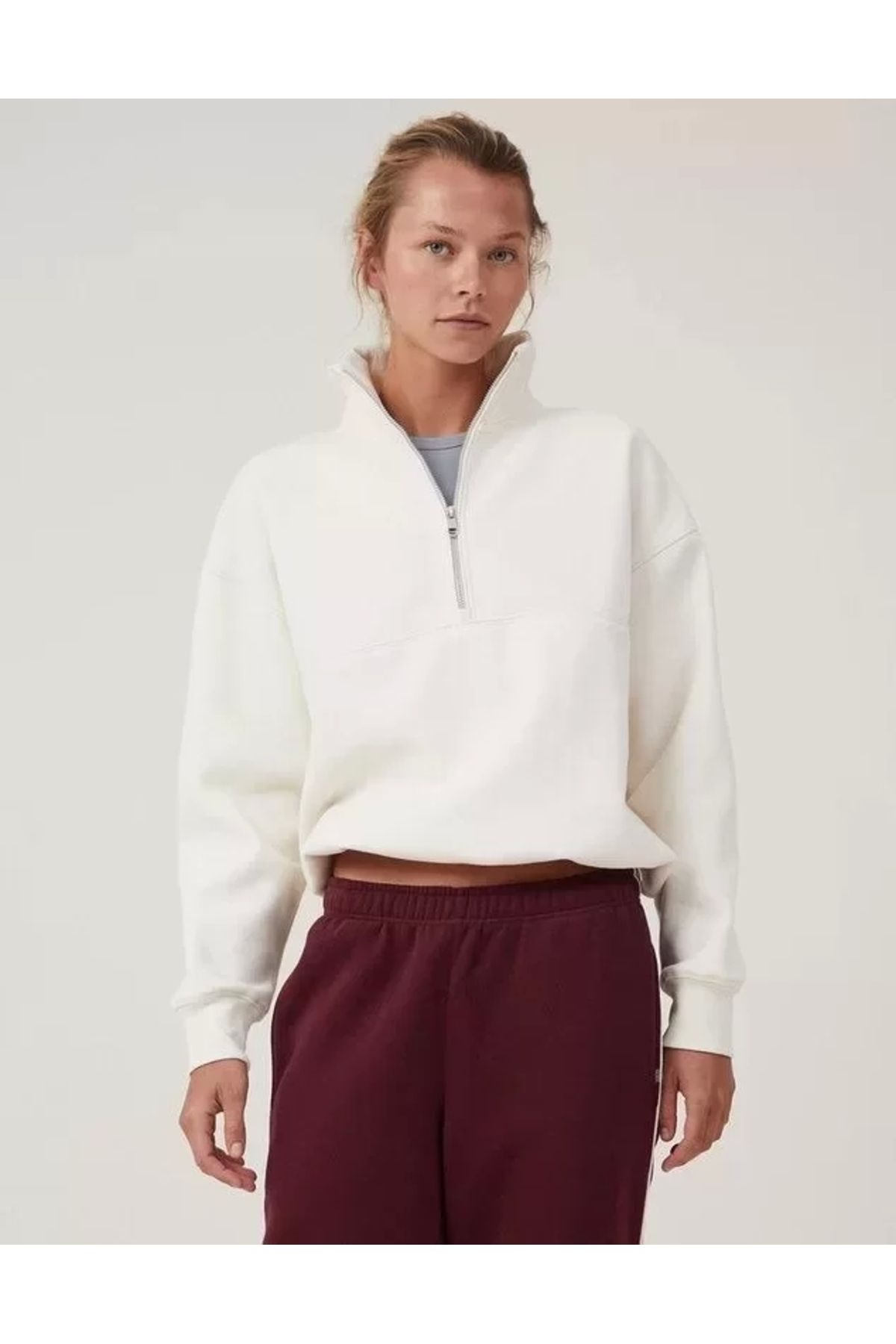 AE Stil Oversize Yarım Farmuarlı Yakalı Basic SweatShirt - Beyaz