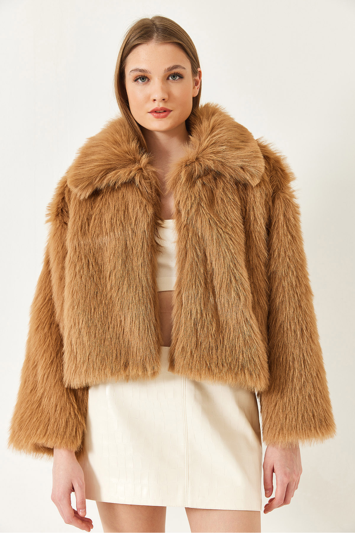 LUCCI Short Boxy Faux Fur Coat 2