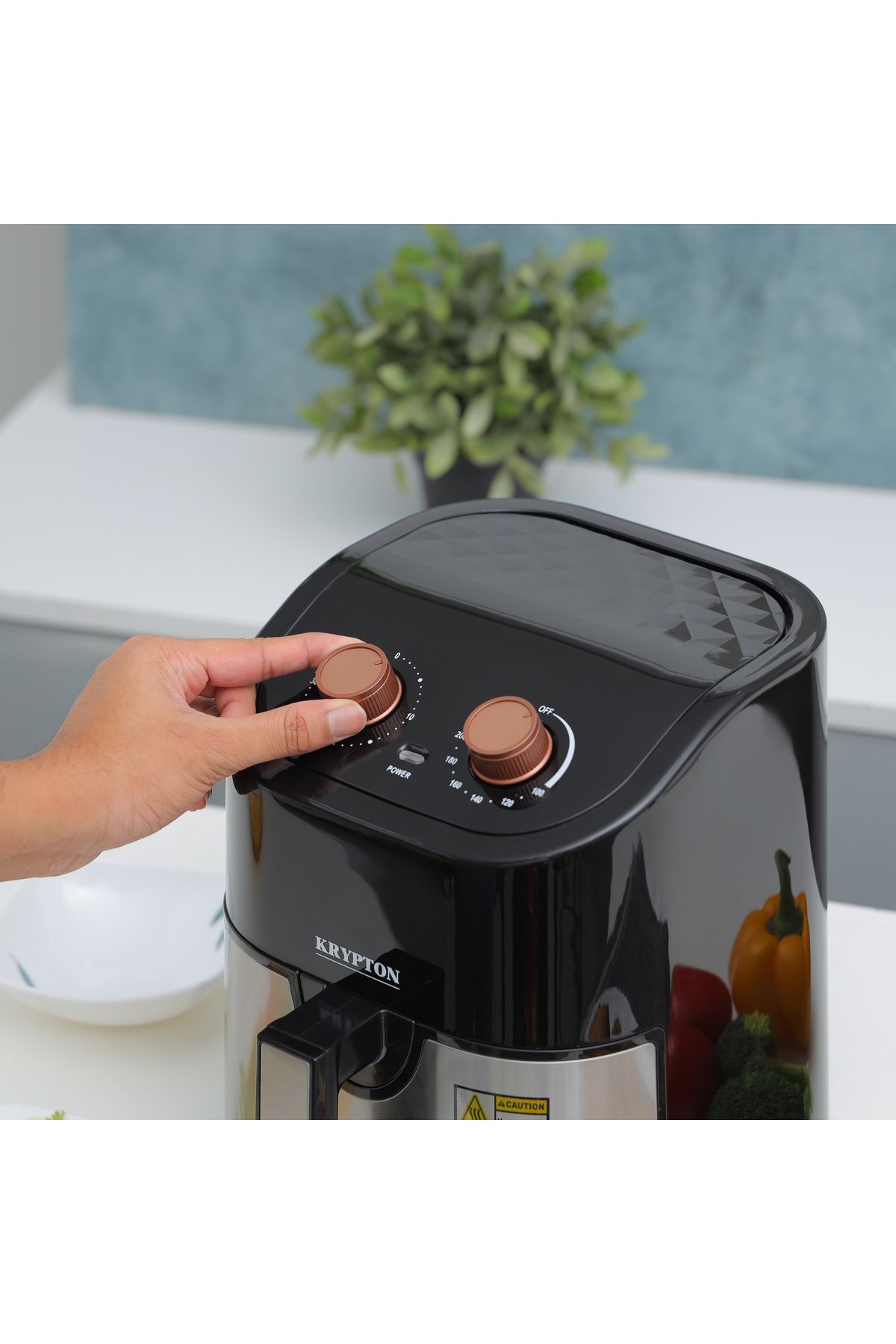 KRYPTON-Air Fryer- KNAF6228N/ 1600 w, 4.5 Liter Capacity with Non-Stick Pot with Rack 2