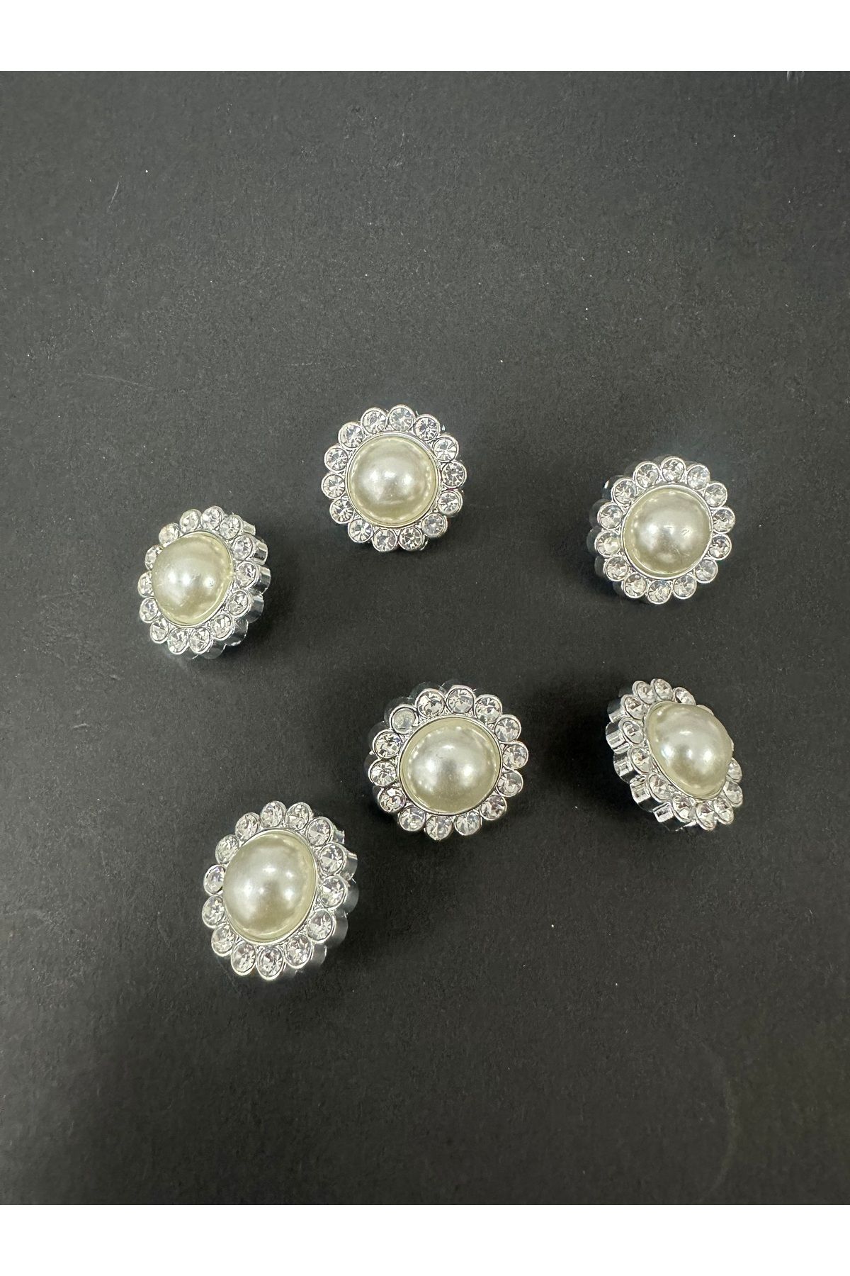 T.T-Polnet Button Pearled and Stoned Set of 6 Metalized Buttons in Size 40 4