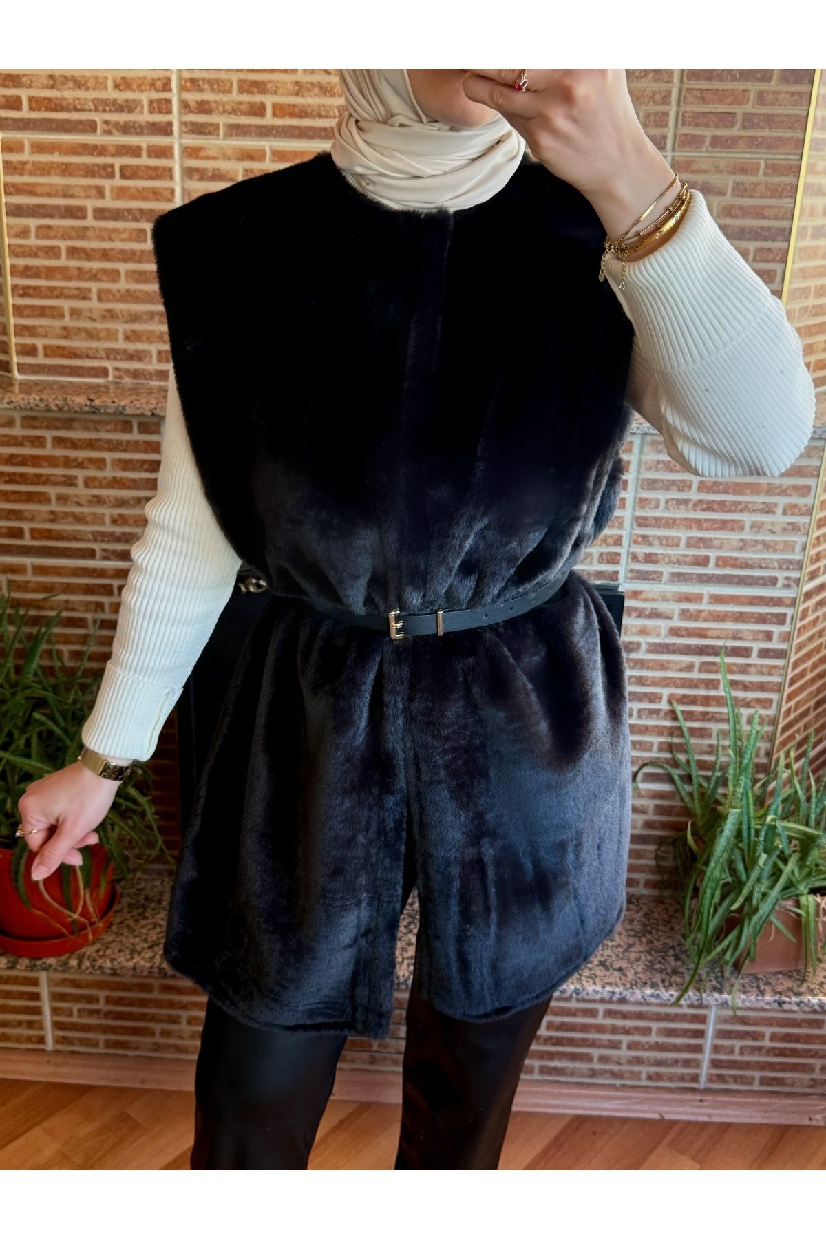 Balamony-Black Plush Vest with Belt Gift 2