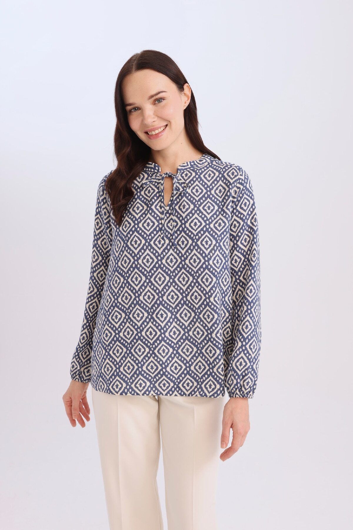 DeFacto-Regular Fit Apache Collar Print Long Sleeve Blouse N1809Az25Sp 3