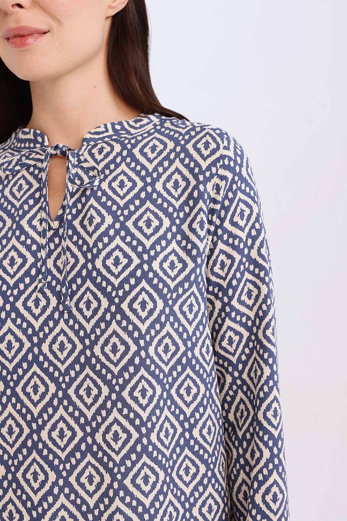 DeFacto-Regular Fit Apache Collar Print Long Sleeve Blouse N1809Az25Sp 5