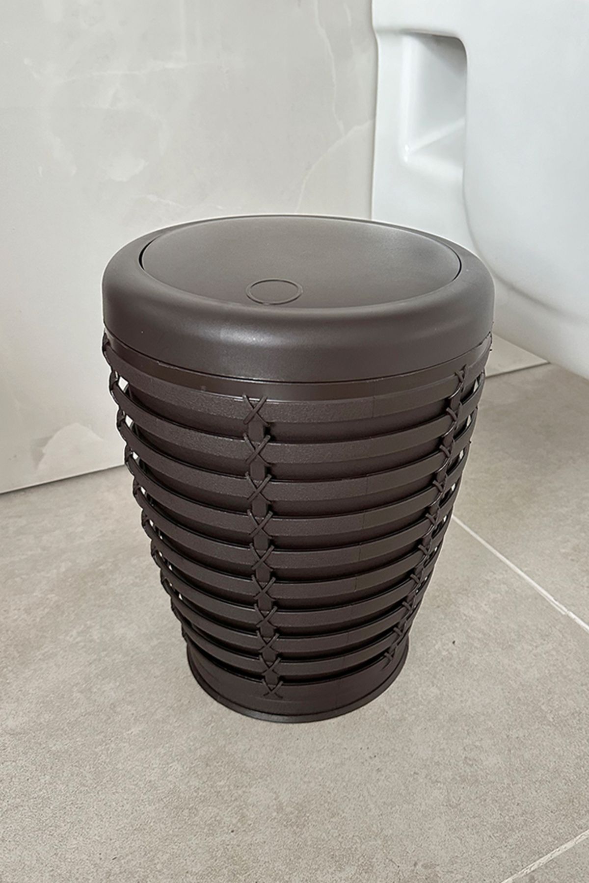 Prima Nova-Coș de gunoi cu palmier colorat cafea de 7,5 litri cu capac pivotant - pentru baie, bucătărie, birou 1