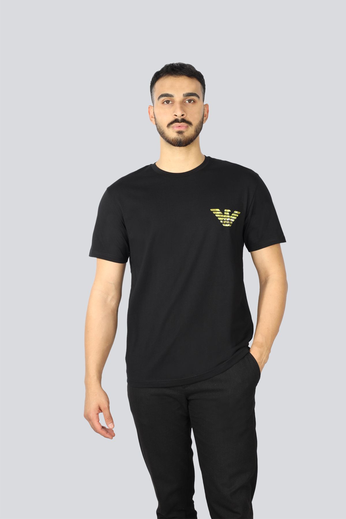 Emporio Armani Erkek Regular Fit Yuvarlak Yaka Önü Baskılı Kısa Kollu Siyah1 T-Shirt EM000574 AF12349-FC114