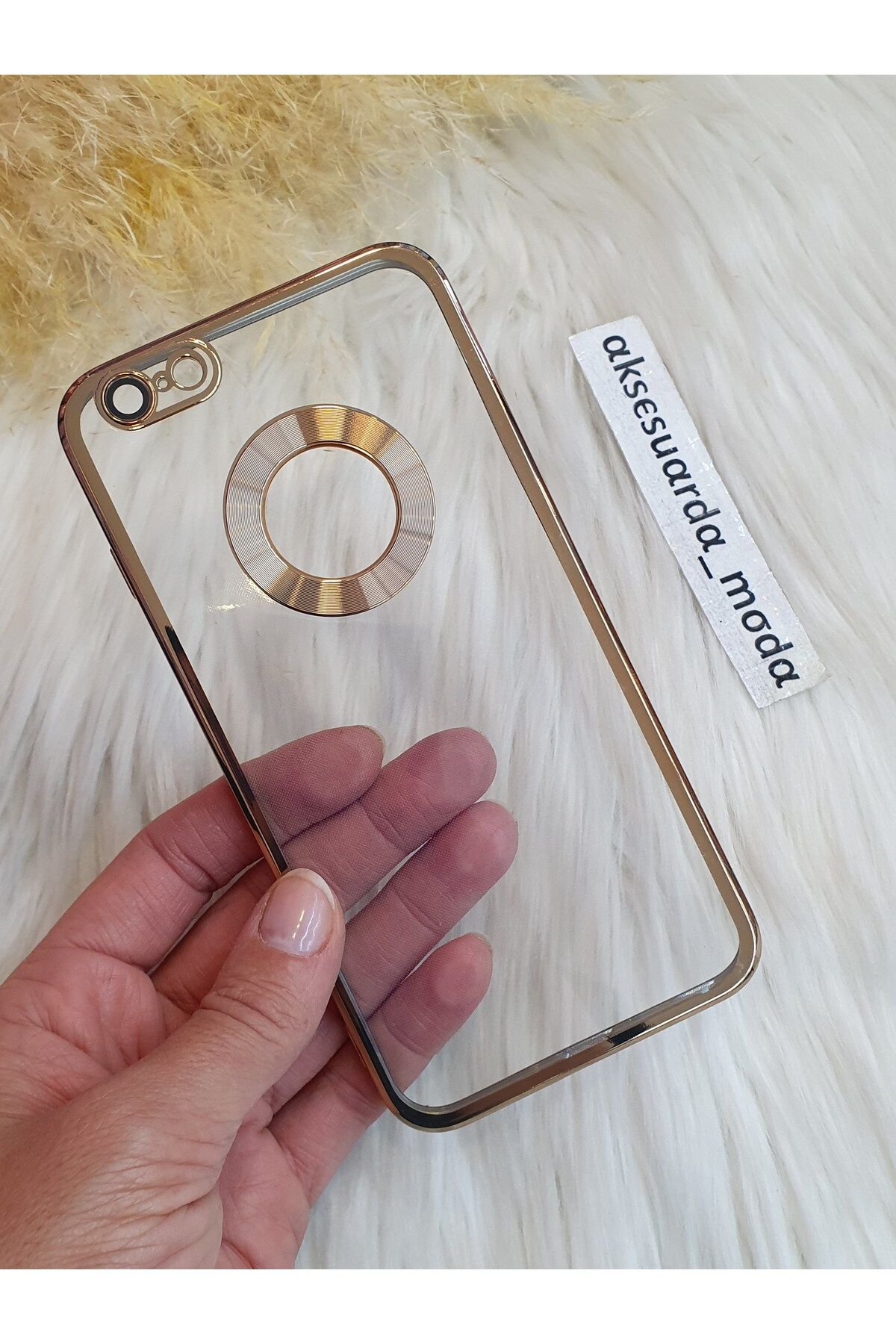 Aksesuarda Moda İphone 6 Plus ve 6S Plus Uyumlu Kamera Lensli Lazer Kesim Logo Detaylı Kılıf