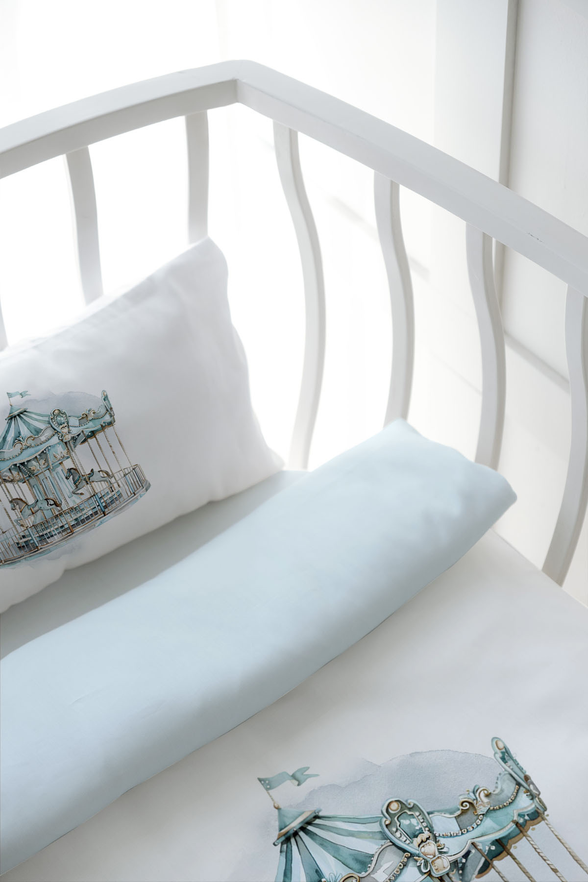 Tuğba Kuğu Park Yatak Nevresim Takımı (80x120) - Royal Series - Blue Carousel fotoğrafı 5 (önizleme)