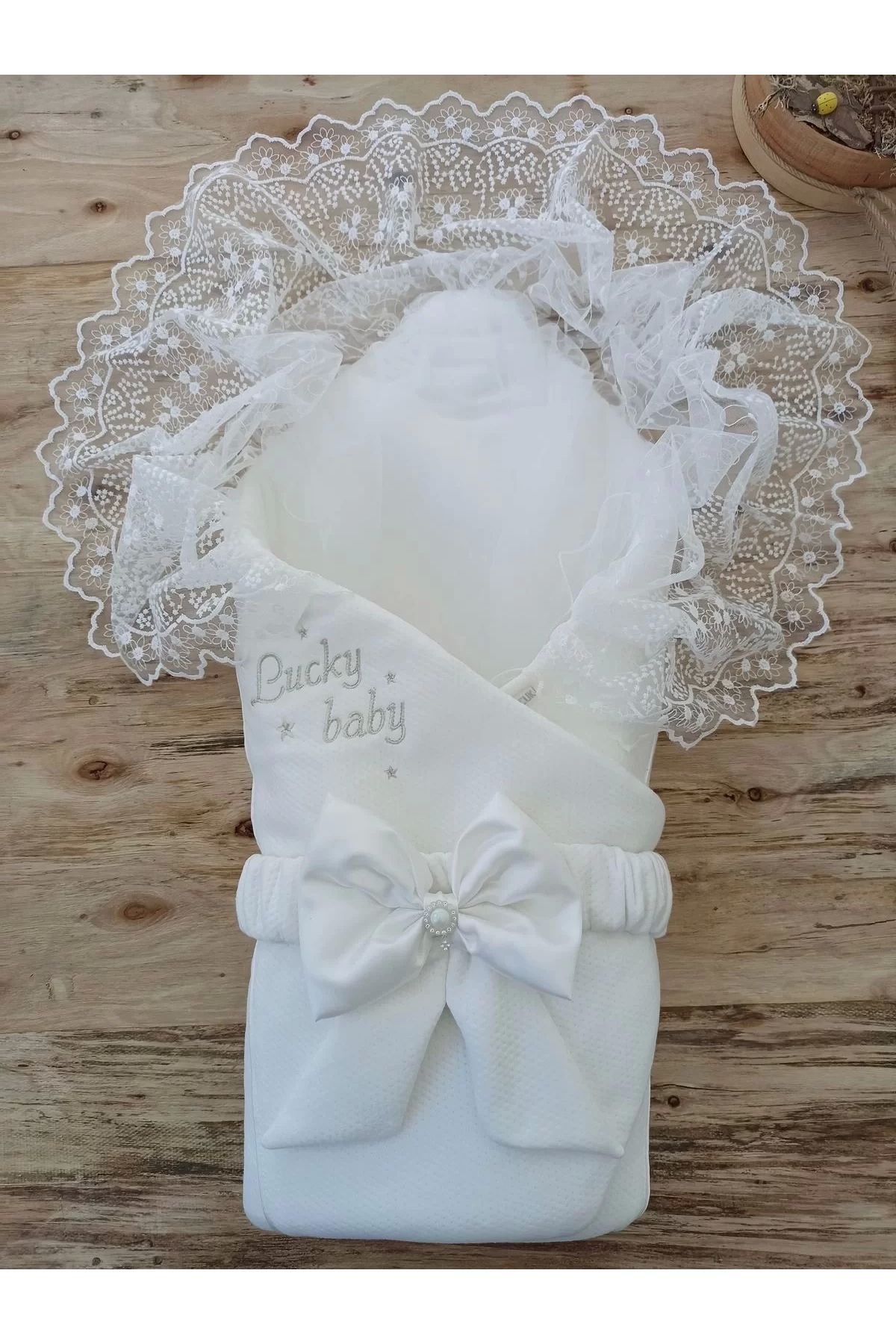 Moda Azze Yenidoğan Sahra Lucky Baby Nakışlı Kundak Bebek Battaniyesi Ekru