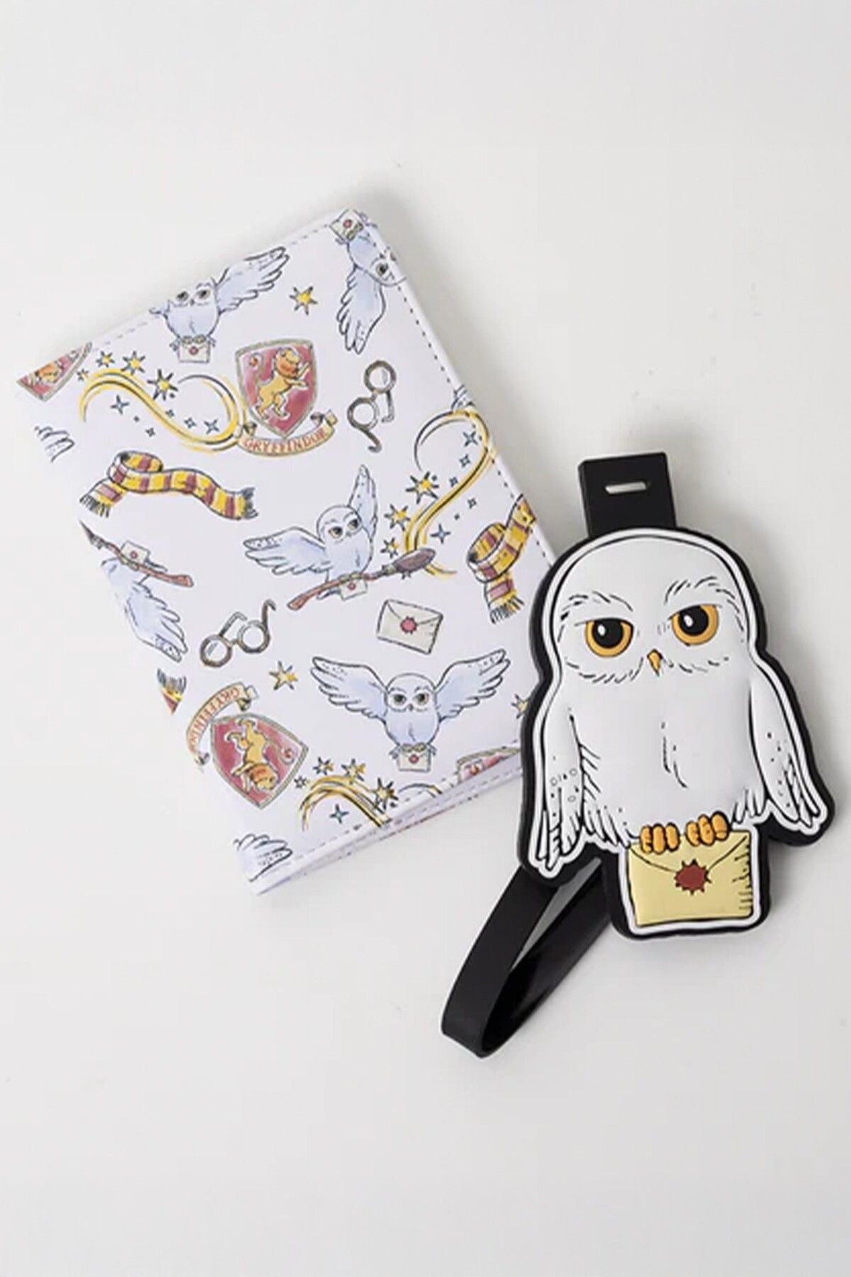 Miniso Harry Potter Lisanslı Pasaport Kılıfı/Bagaj Etiketi Seti (Hedwig)