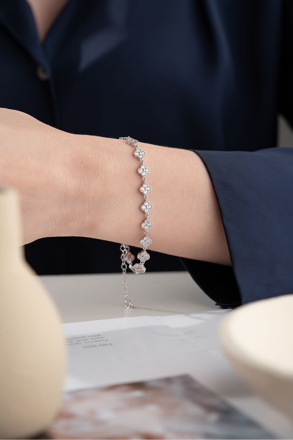 Silvano Jewelry 925 Ayar Gümüş Zirkon Taşlı Yonca Bileklik