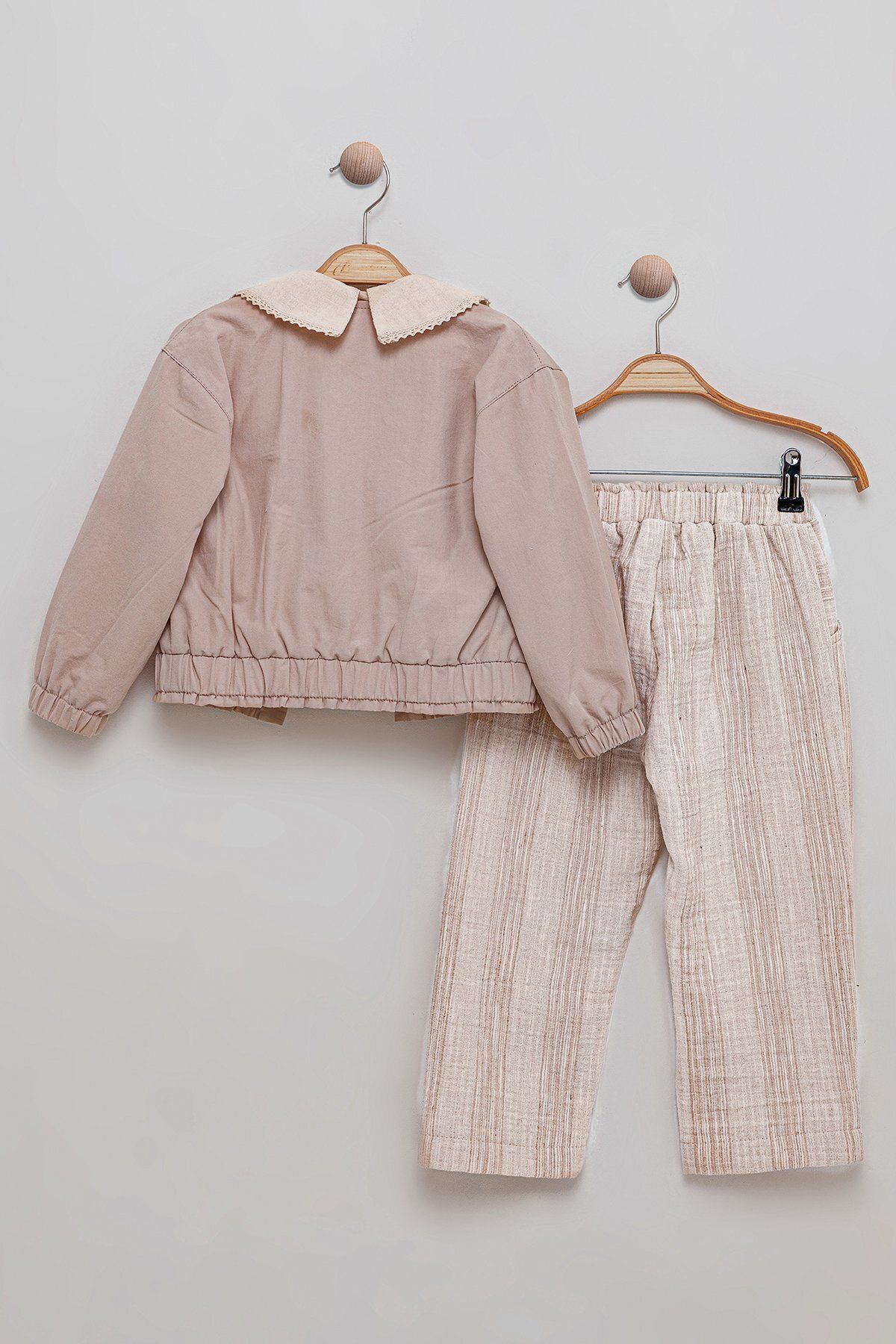 Bombili-Floral Embroidery Lace Collar Jacket and Elastic Waist Pants 3-Piece Baby Girl Set 2