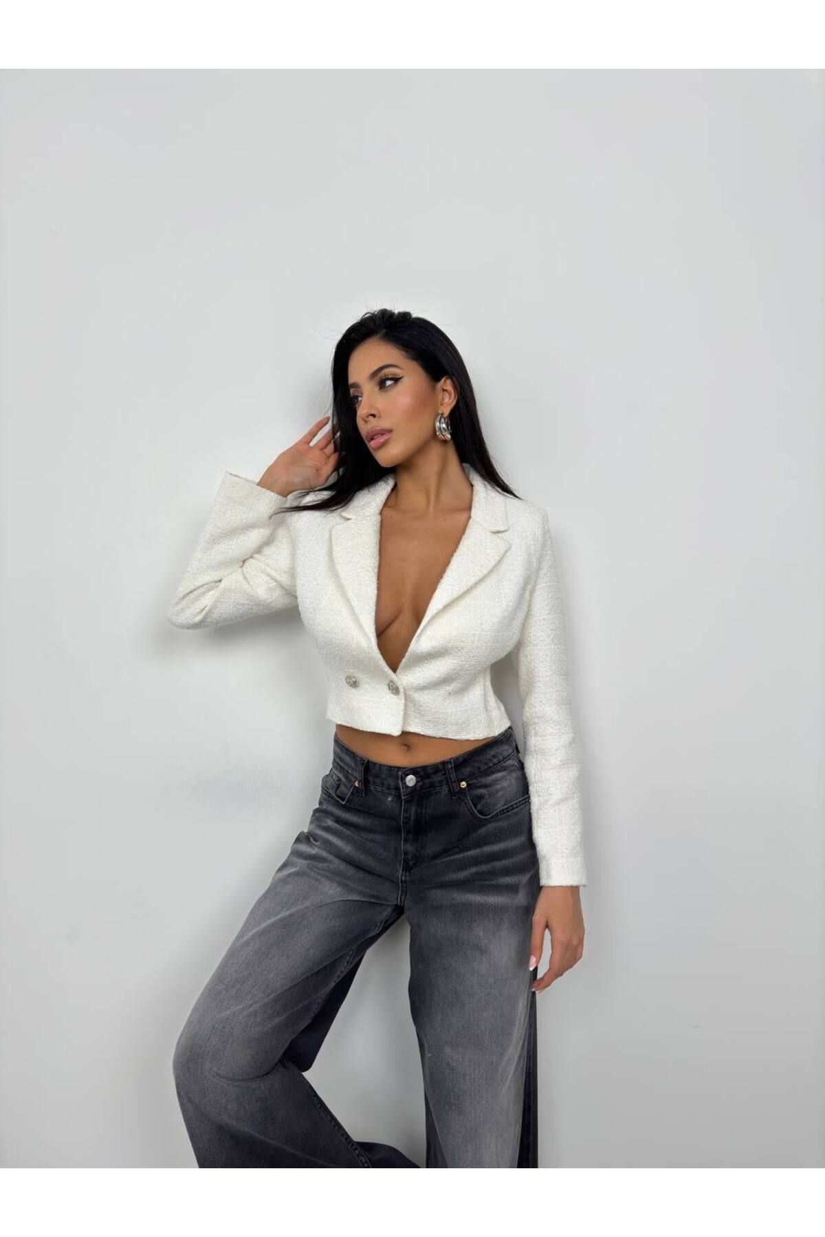 The Koolie Crop Blazer Ceket