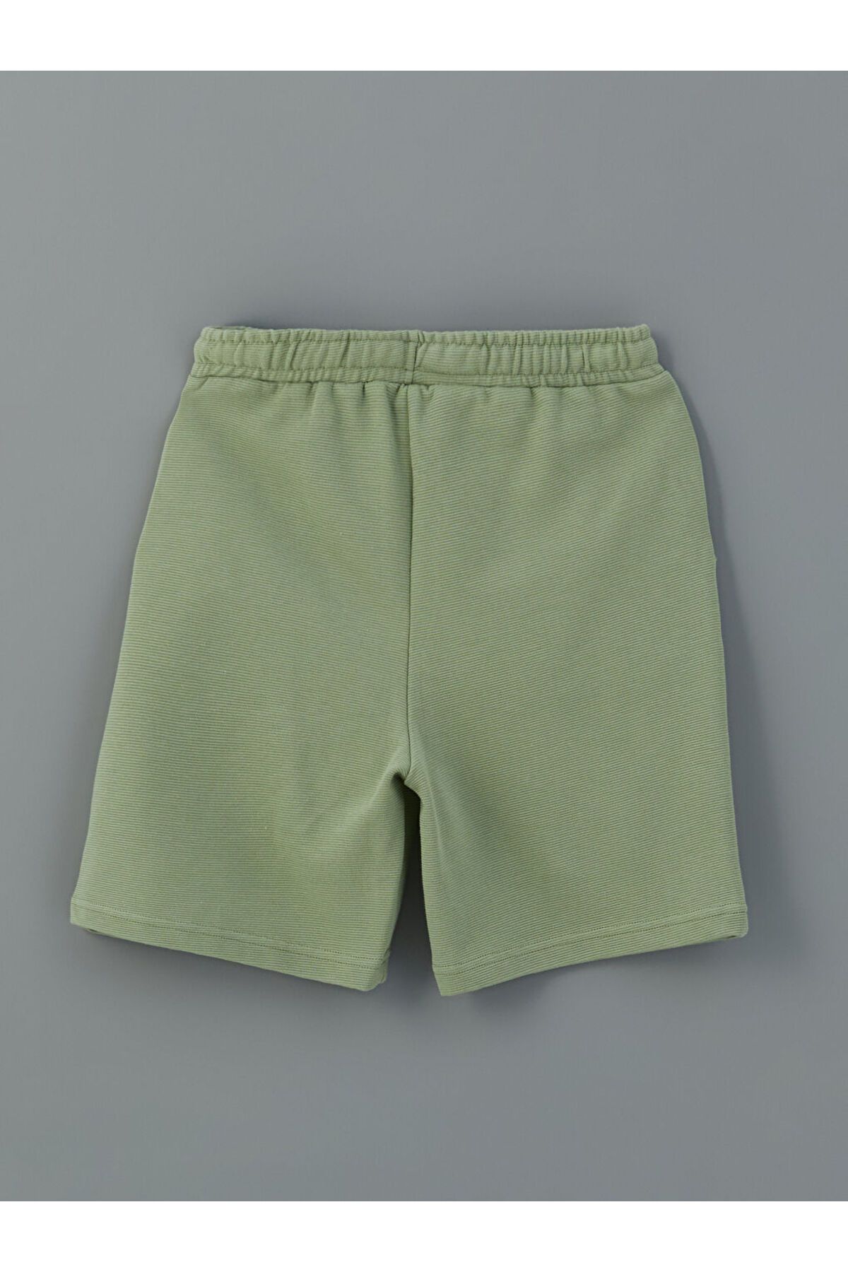 LC Waikiki-Create Your Style from Uzg Store |   Ecru Crew Neck Boys T-Shirt and Shorts 4