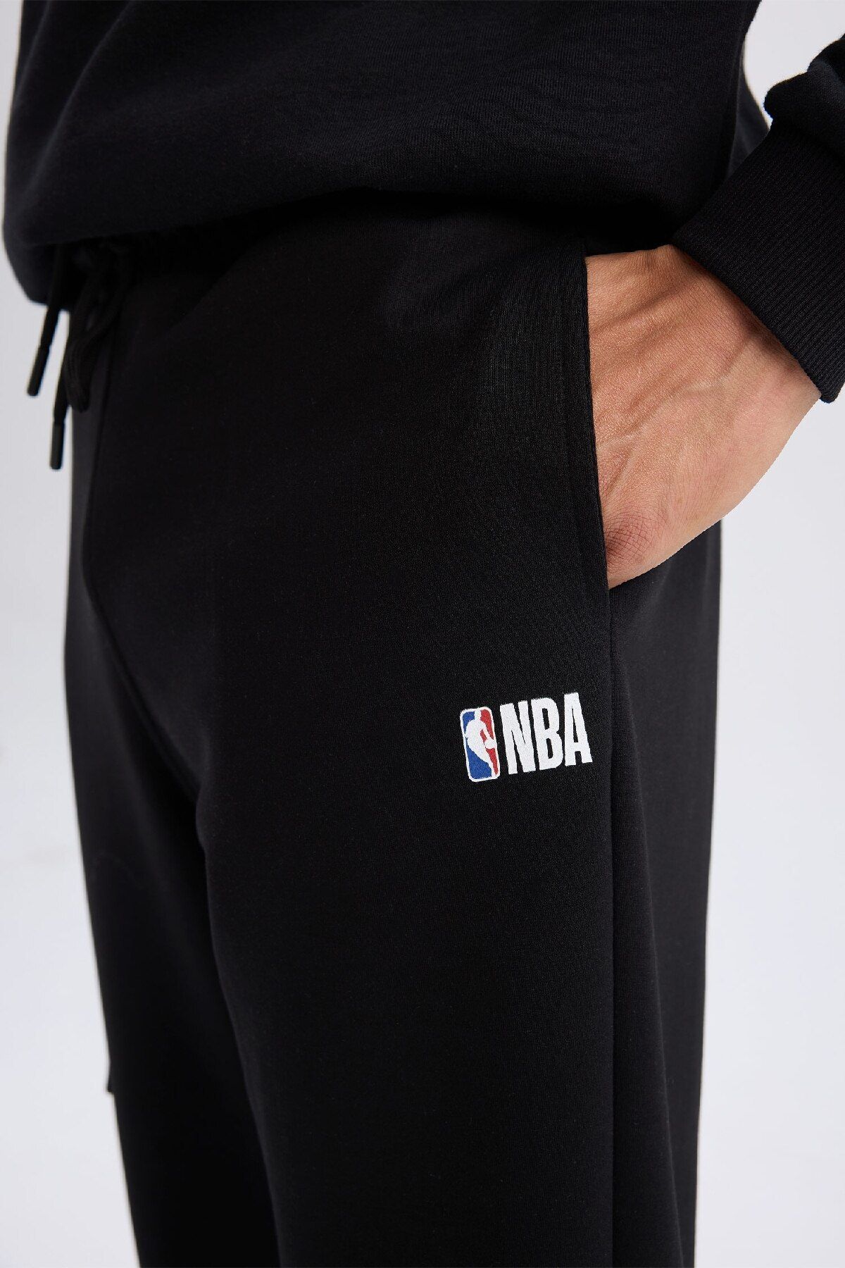 DeFacto-Defactofit - Spodnie dresowe Nba Brooklyn Nets Sports Jogger z kieszeniami, materiał Skuba Diving, talia B 6