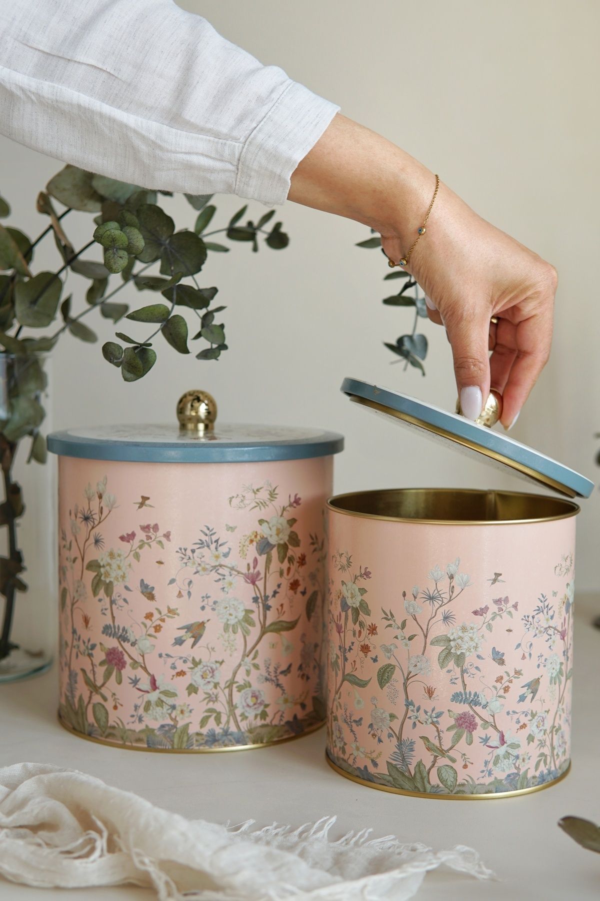 EVLE-Set of 2 Botanica Patterned Metal Storage Containers - 2.1 Liter/4.1 Liter Erb48U2 1